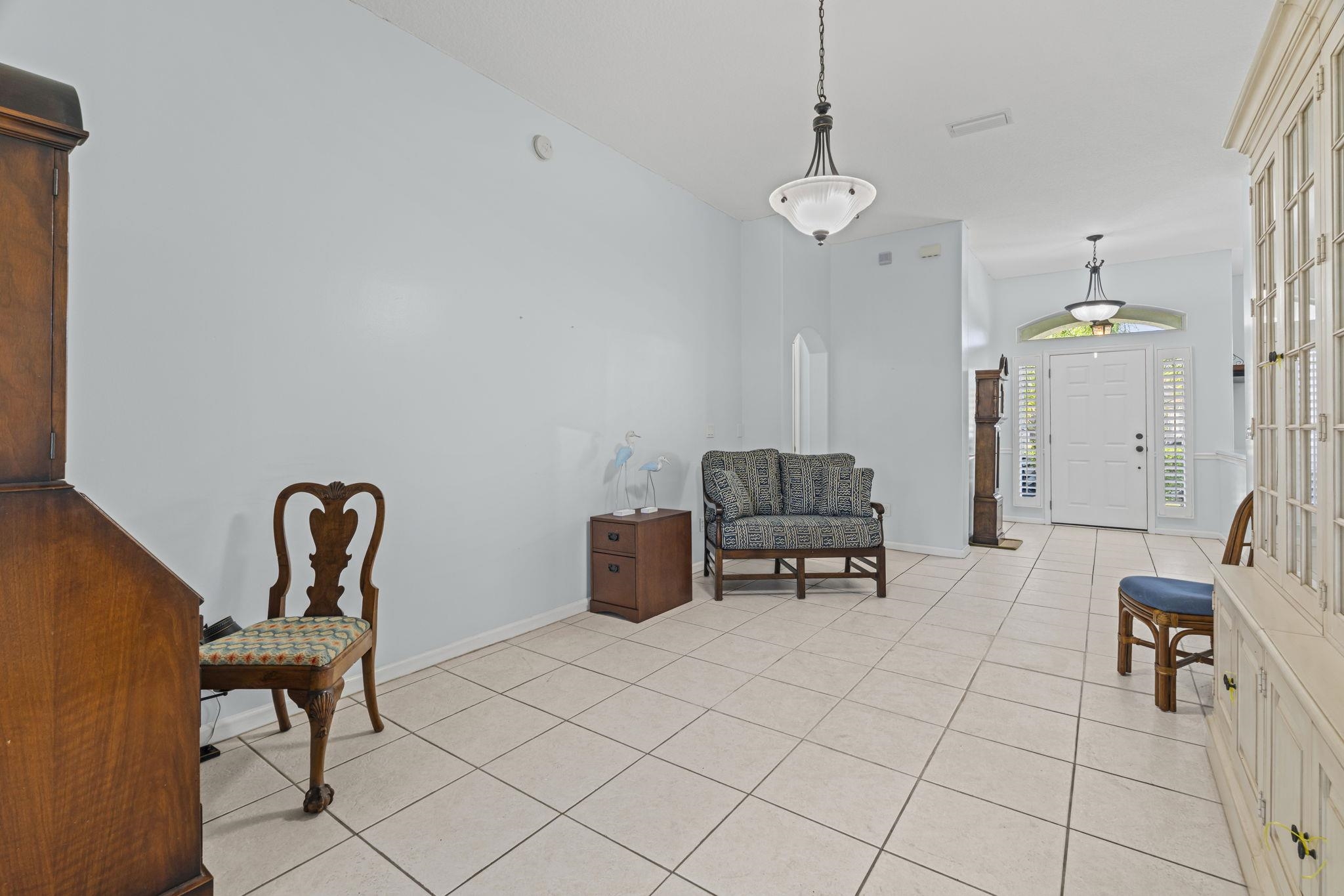 Image 13 of 61 For 304 Coconut Grove Court