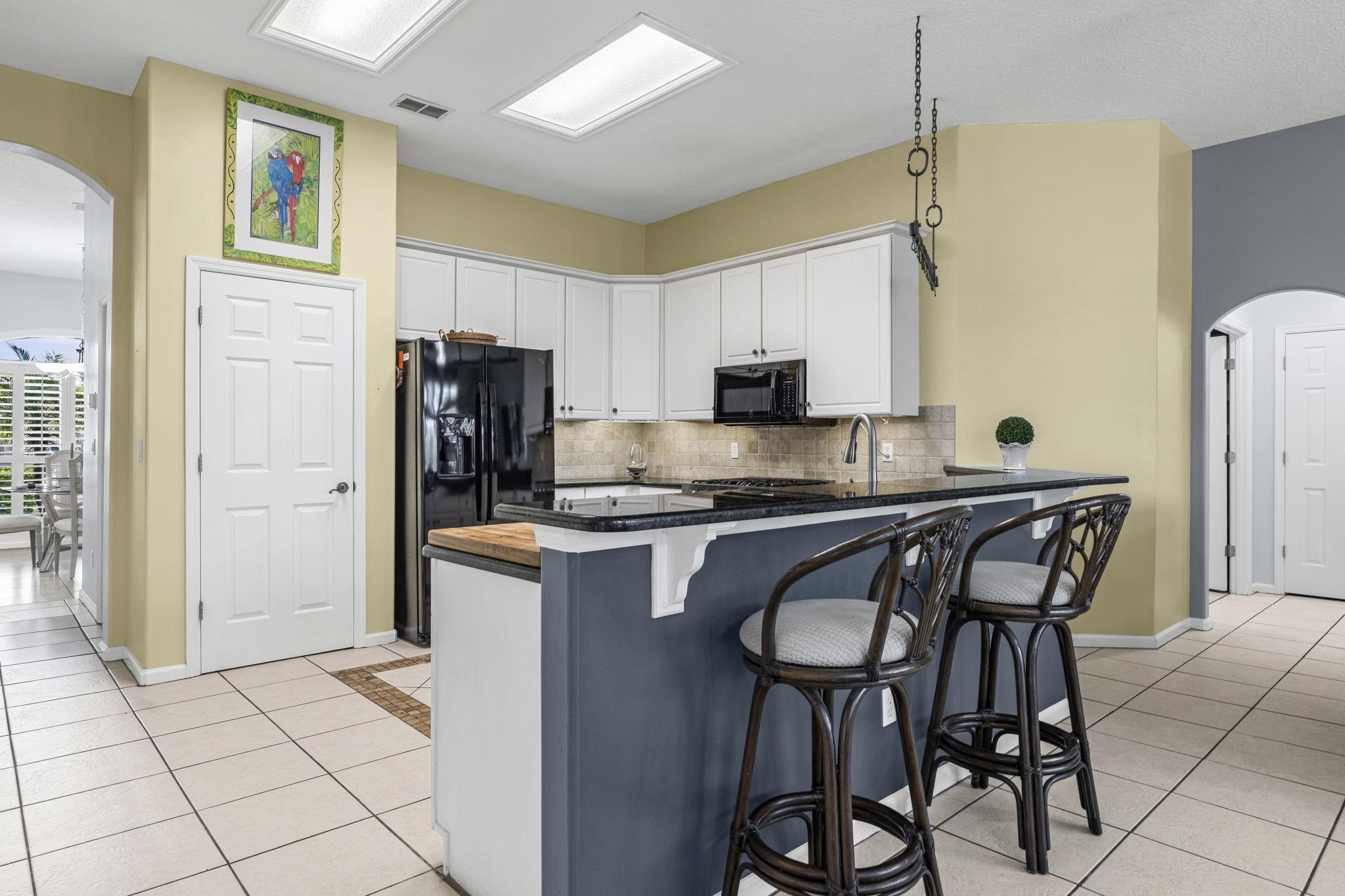 Image 18 of 61 For 304 Coconut Grove Court