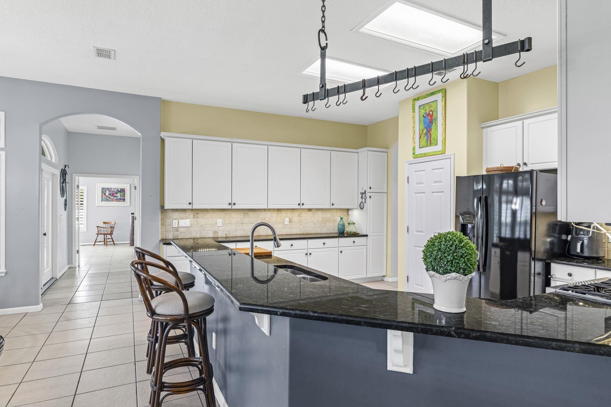 Image 20 of 61 For 304 Coconut Grove Court