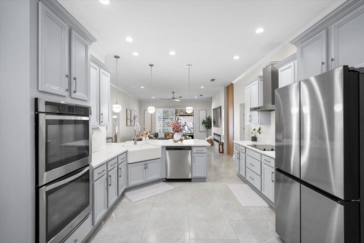 Image 13 of 64 For 501 E Kings College Drive