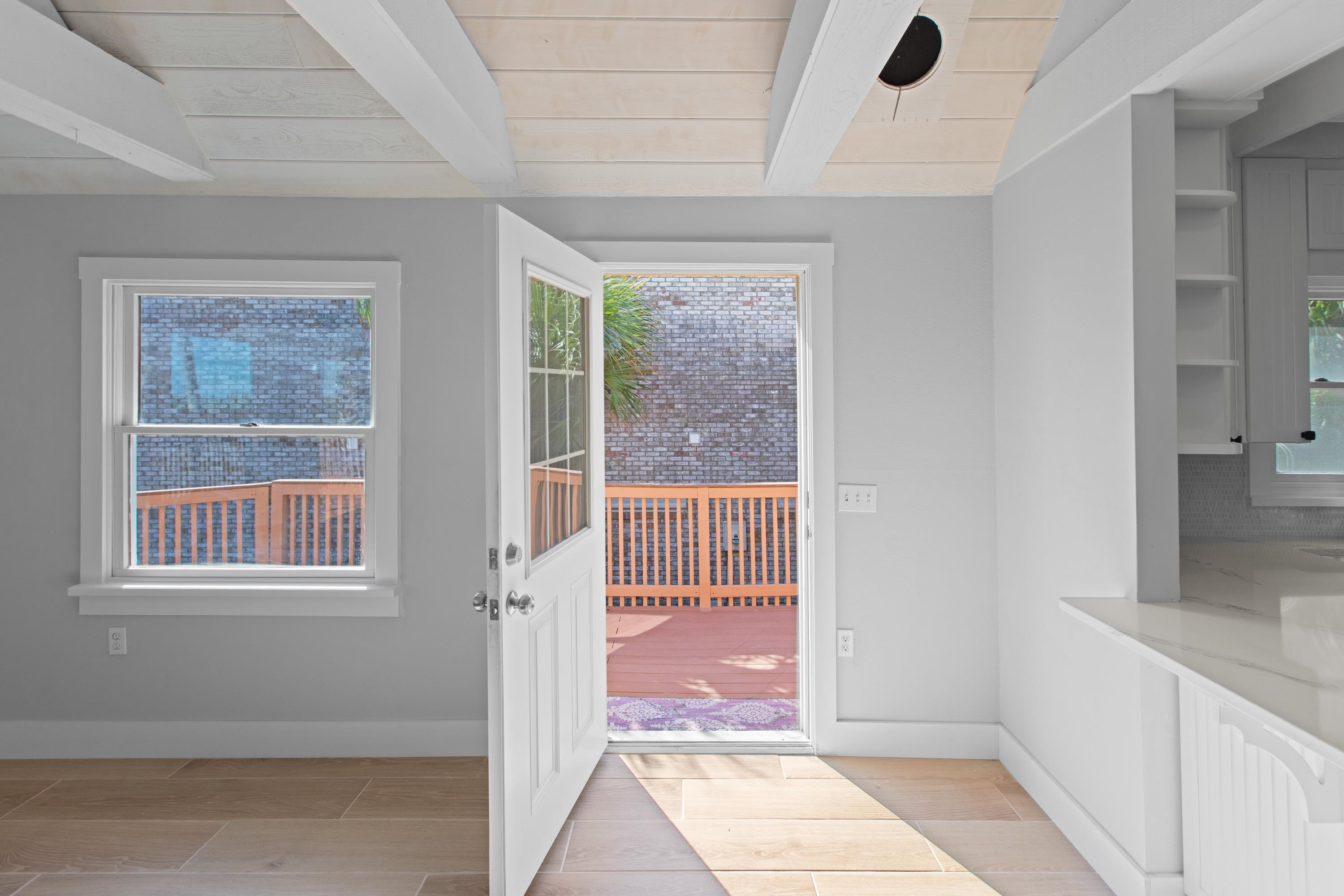 Image 21 of 100 For 5336 Atlantic View