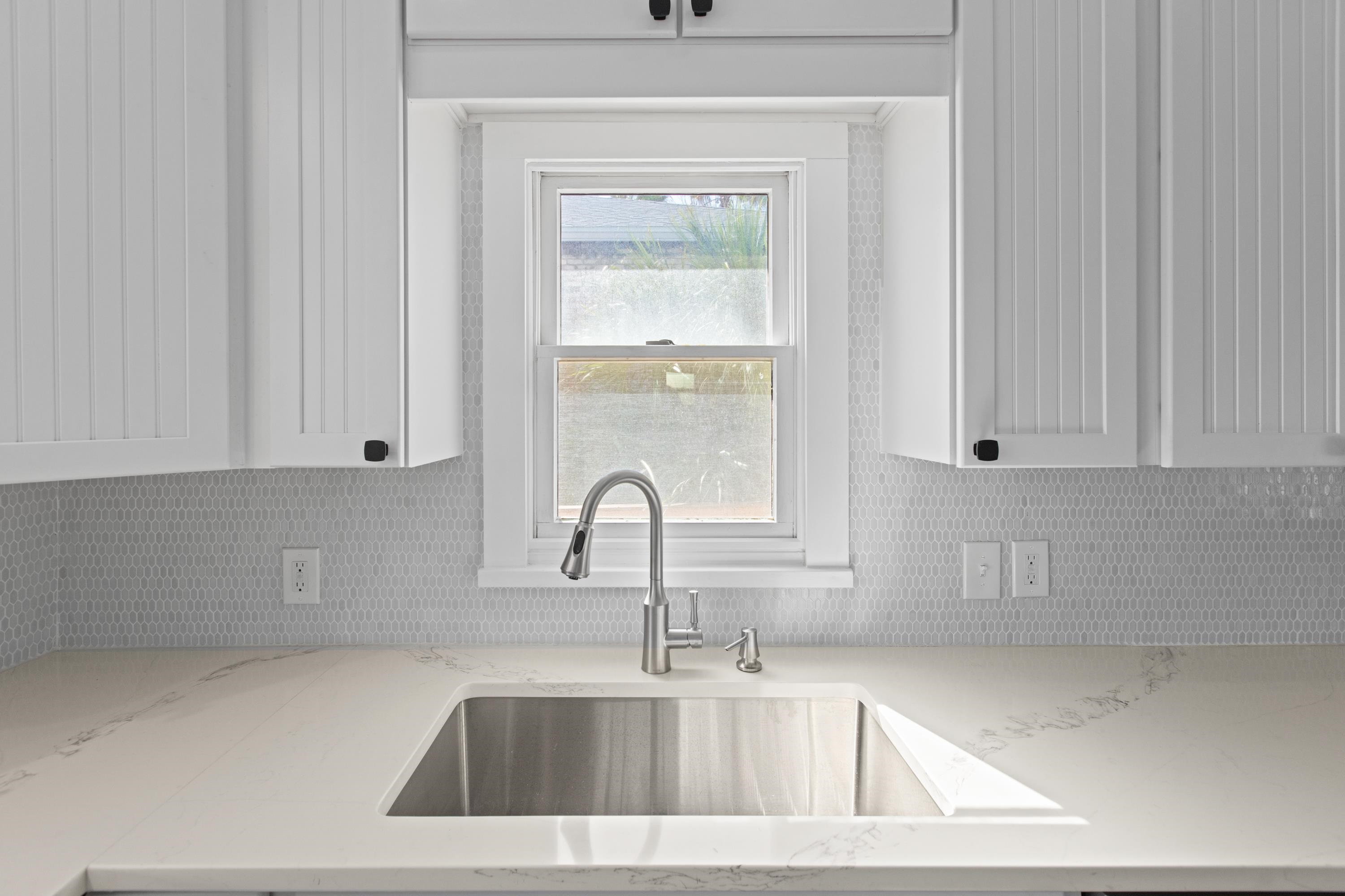 Image 37 of 100 For 5336 Atlantic View