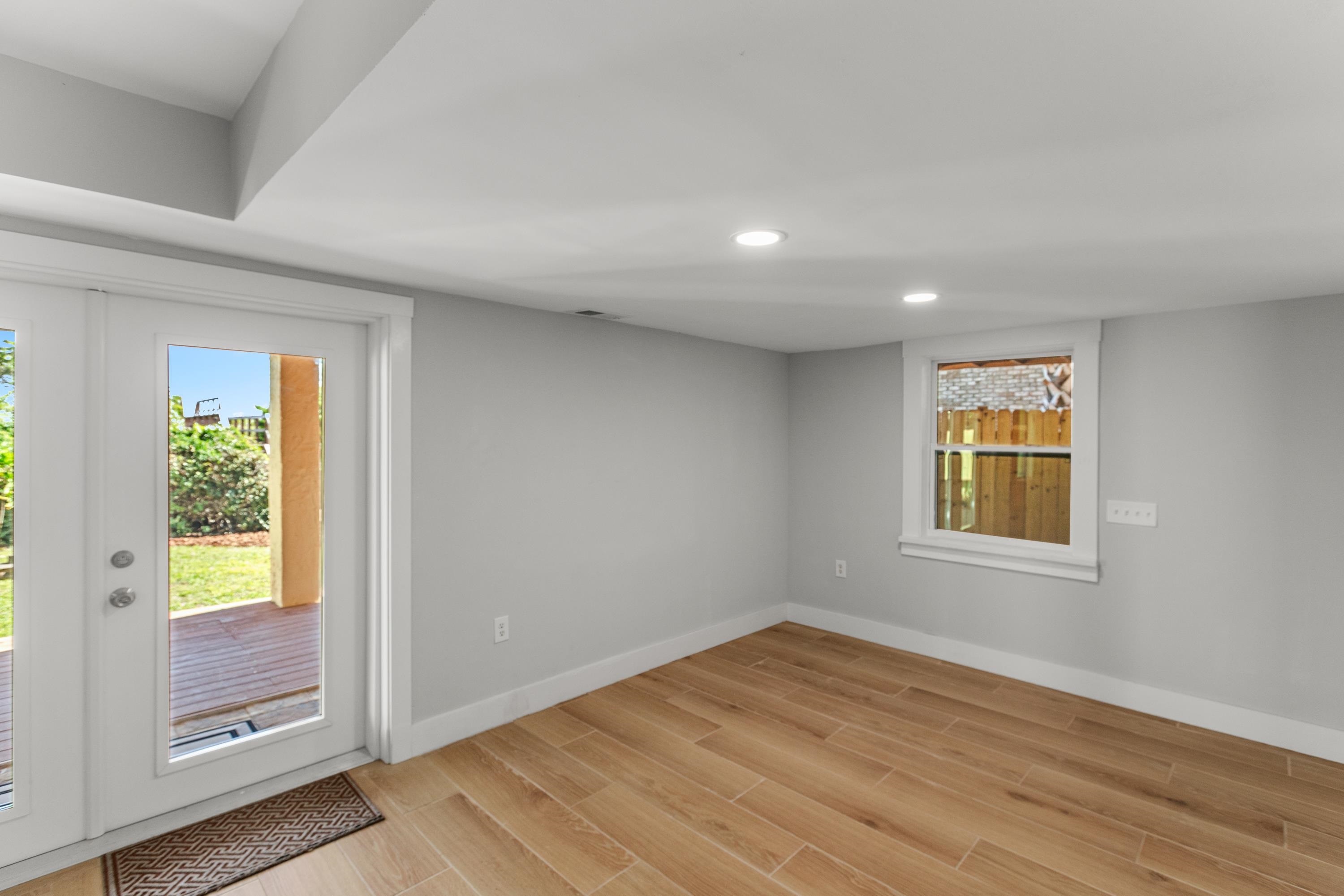 Image 50 of 100 For 5336 Atlantic View