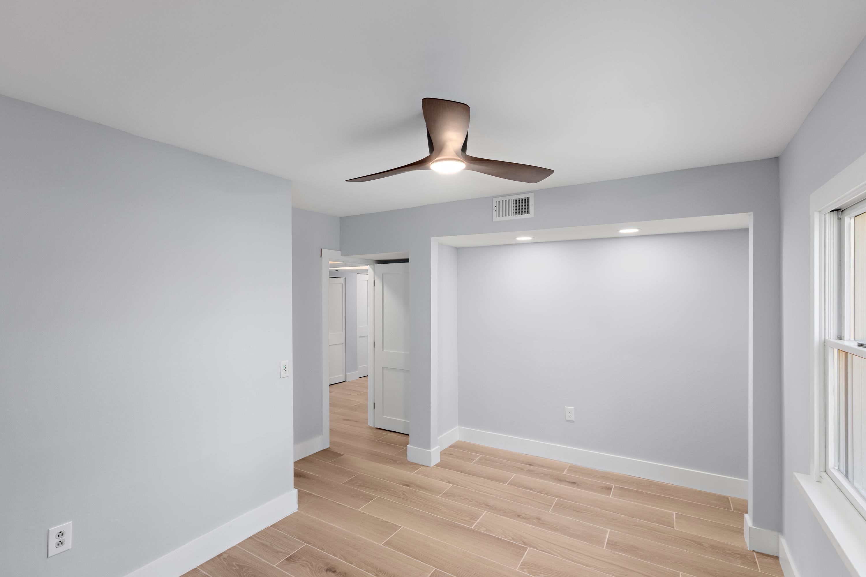 Image 60 of 100 For 5336 Atlantic View