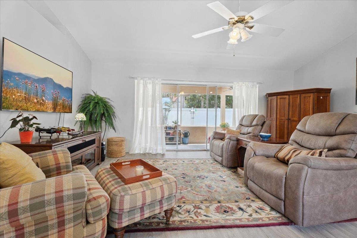 Image 11 of 25 For 60 Anastasia Lakes Dr