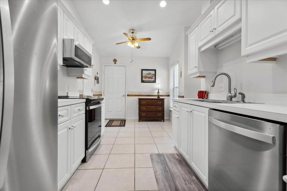 Image 14 of 25 For 60 Anastasia Lakes Dr