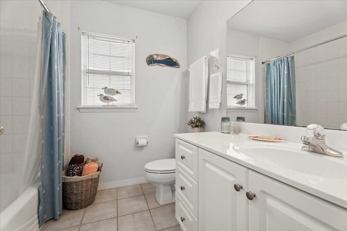 Image 18 of 25 For 60 Anastasia Lakes Dr