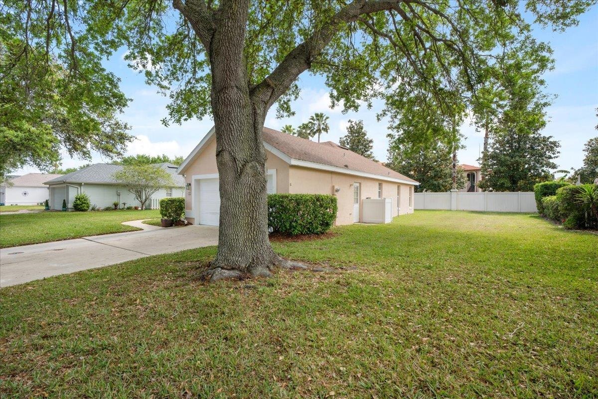 Image 3 of 25 For 60 Anastasia Lakes Dr