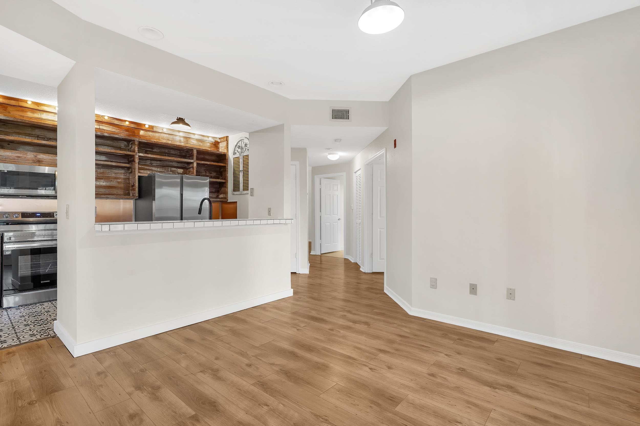 Image 10 of 50 For 33111 Harbour Vista Circle