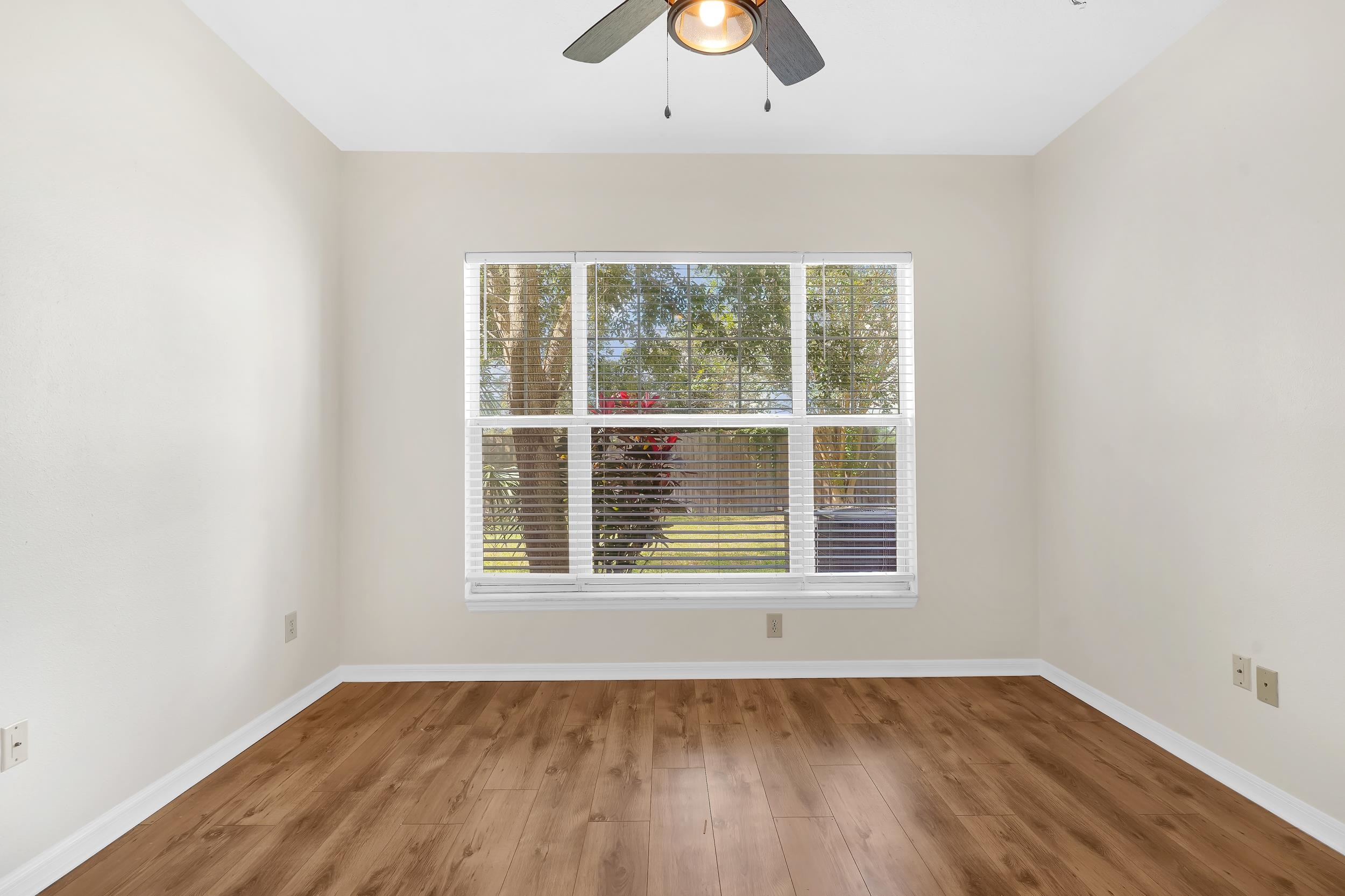 Image 15 of 50 For 33111 Harbour Vista Circle