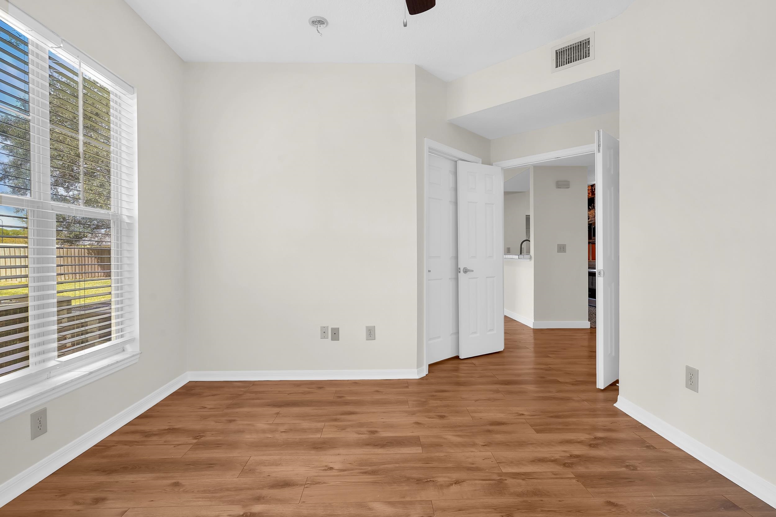 Image 19 of 50 For 33111 Harbour Vista Circle