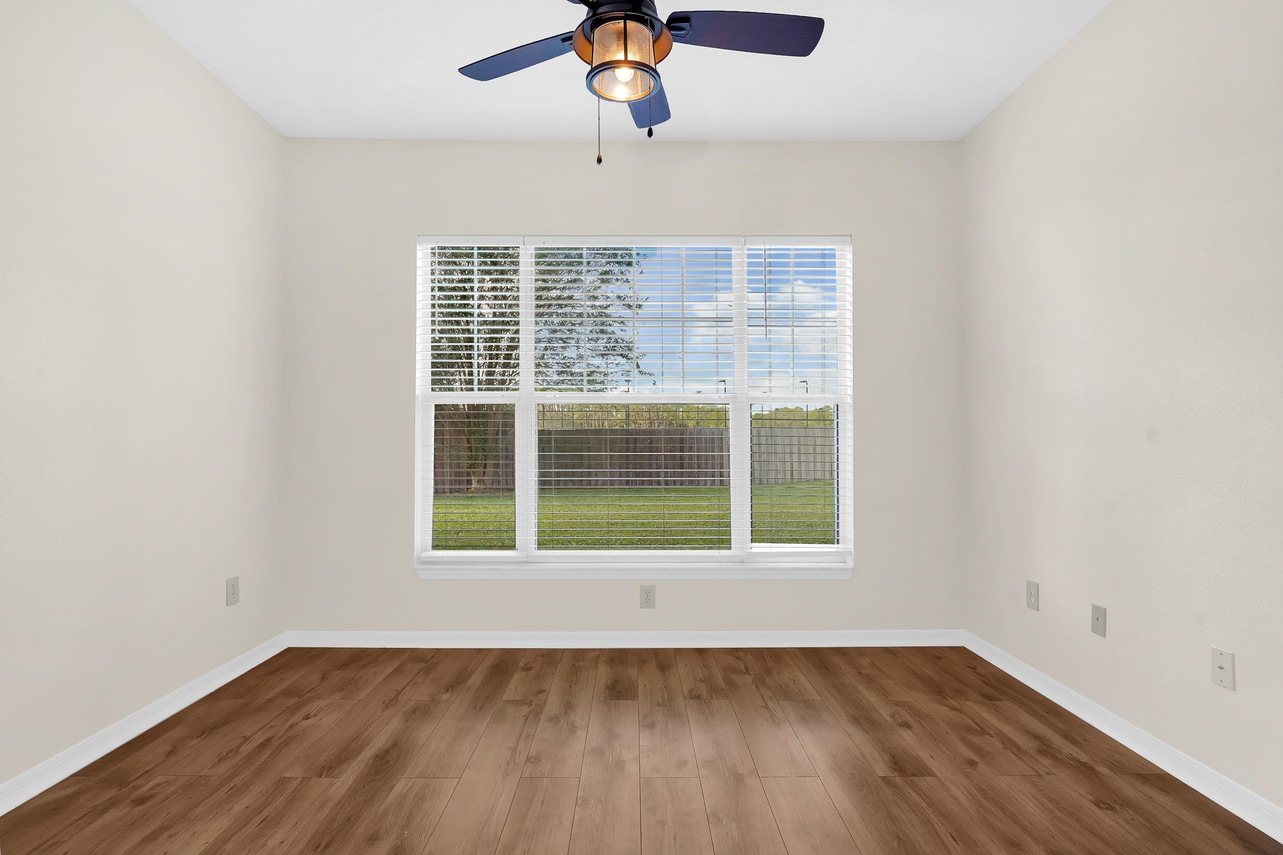 Image 26 of 50 For 33111 Harbour Vista Circle