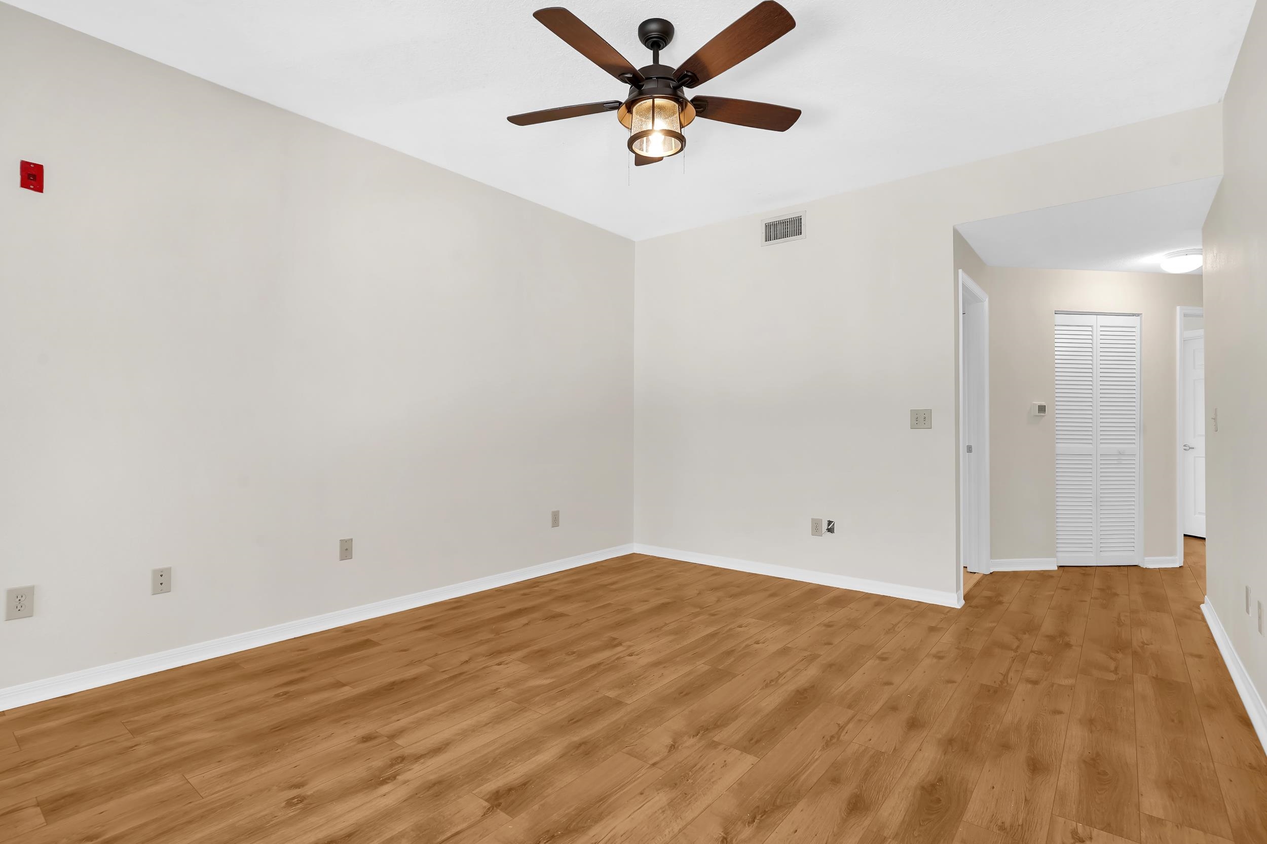 Image 29 of 50 For 33111 Harbour Vista Circle