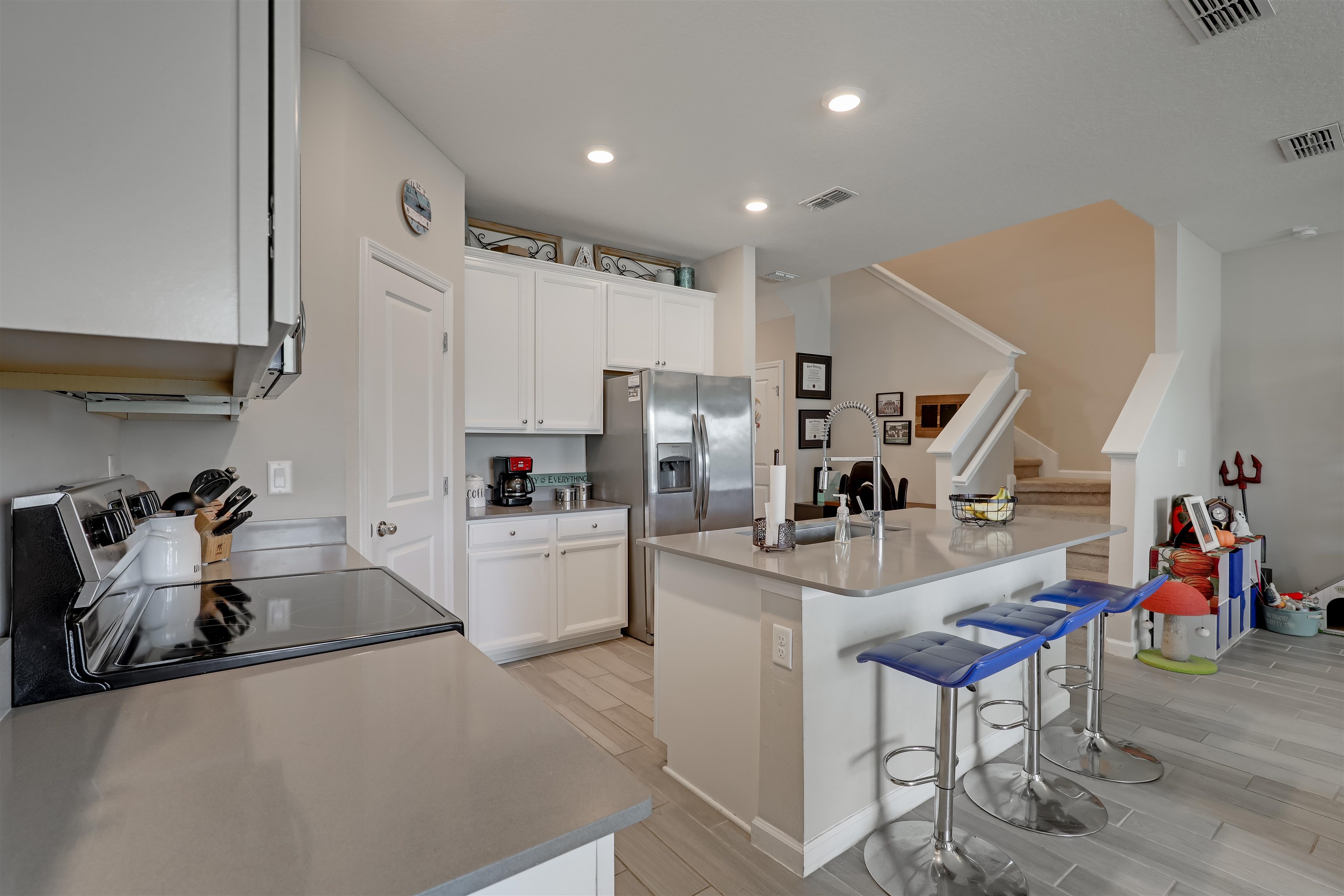 Image 13 of 69 For 129 Appleton Ct