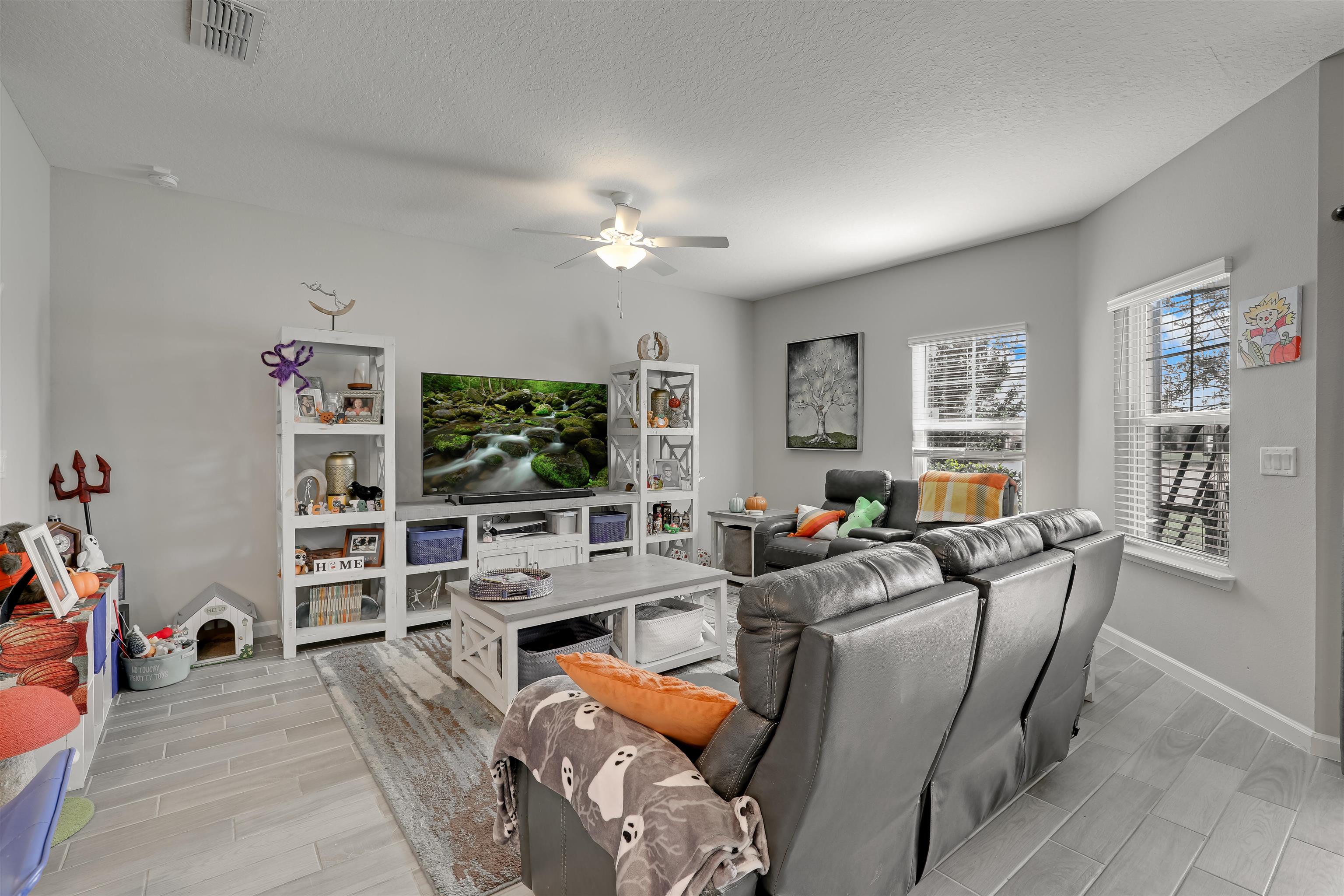 Image 14 of 69 For 129 Appleton Ct