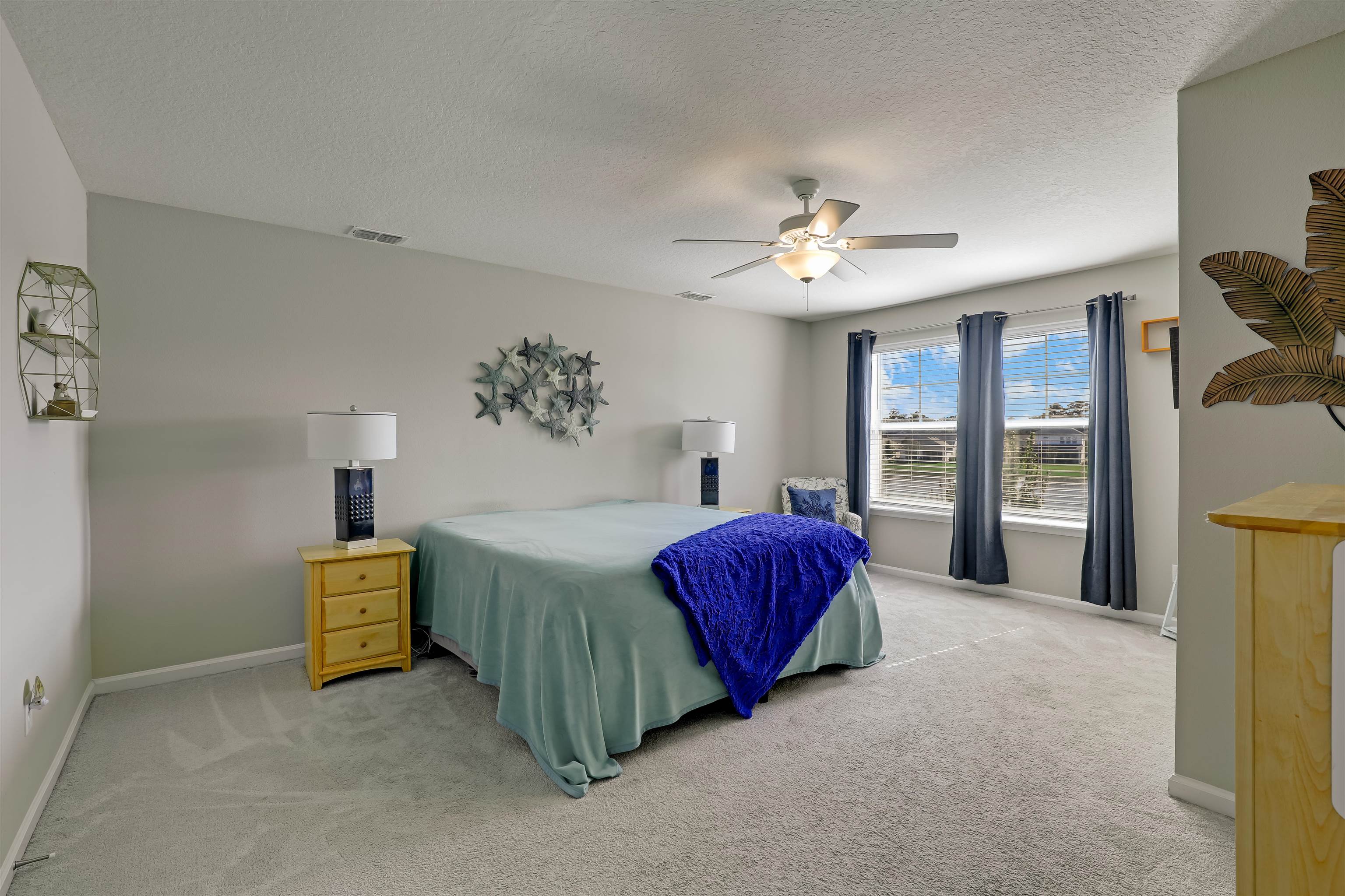 Image 4 of 69 For 129 Appleton Ct