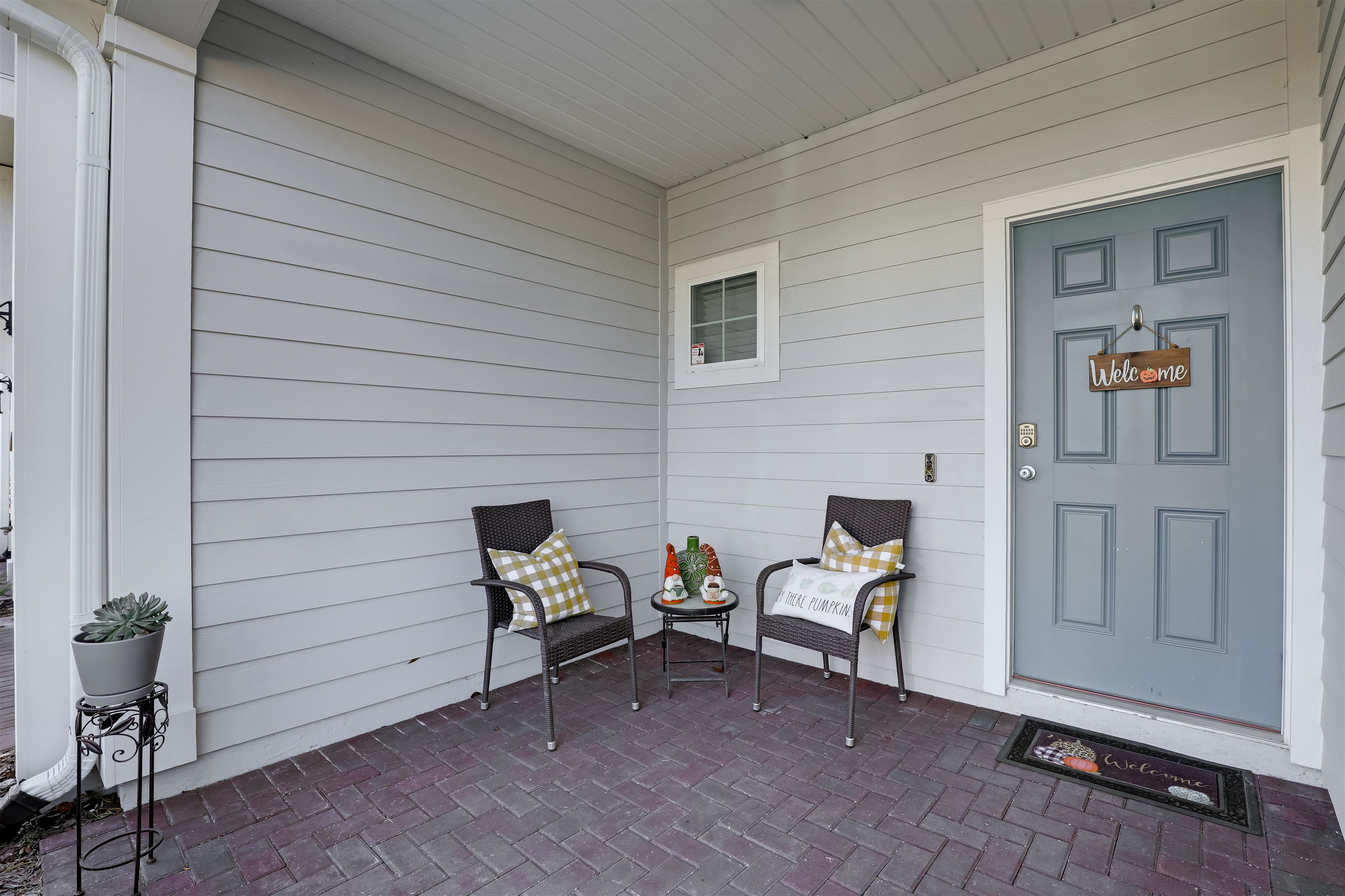 Image 6 of 69 For 129 Appleton Ct