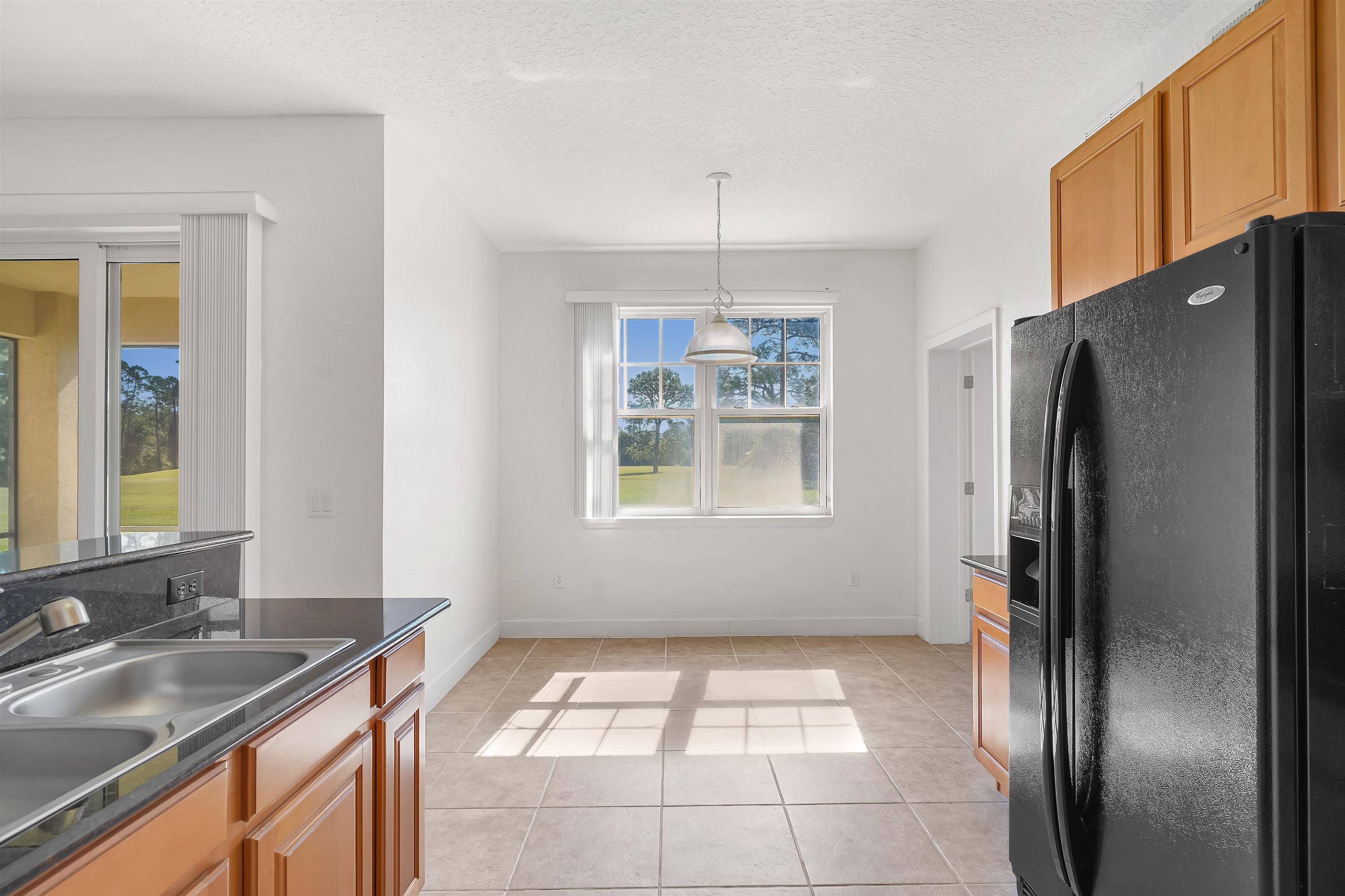 Image 13 of 40 For 626 Shores Blvd