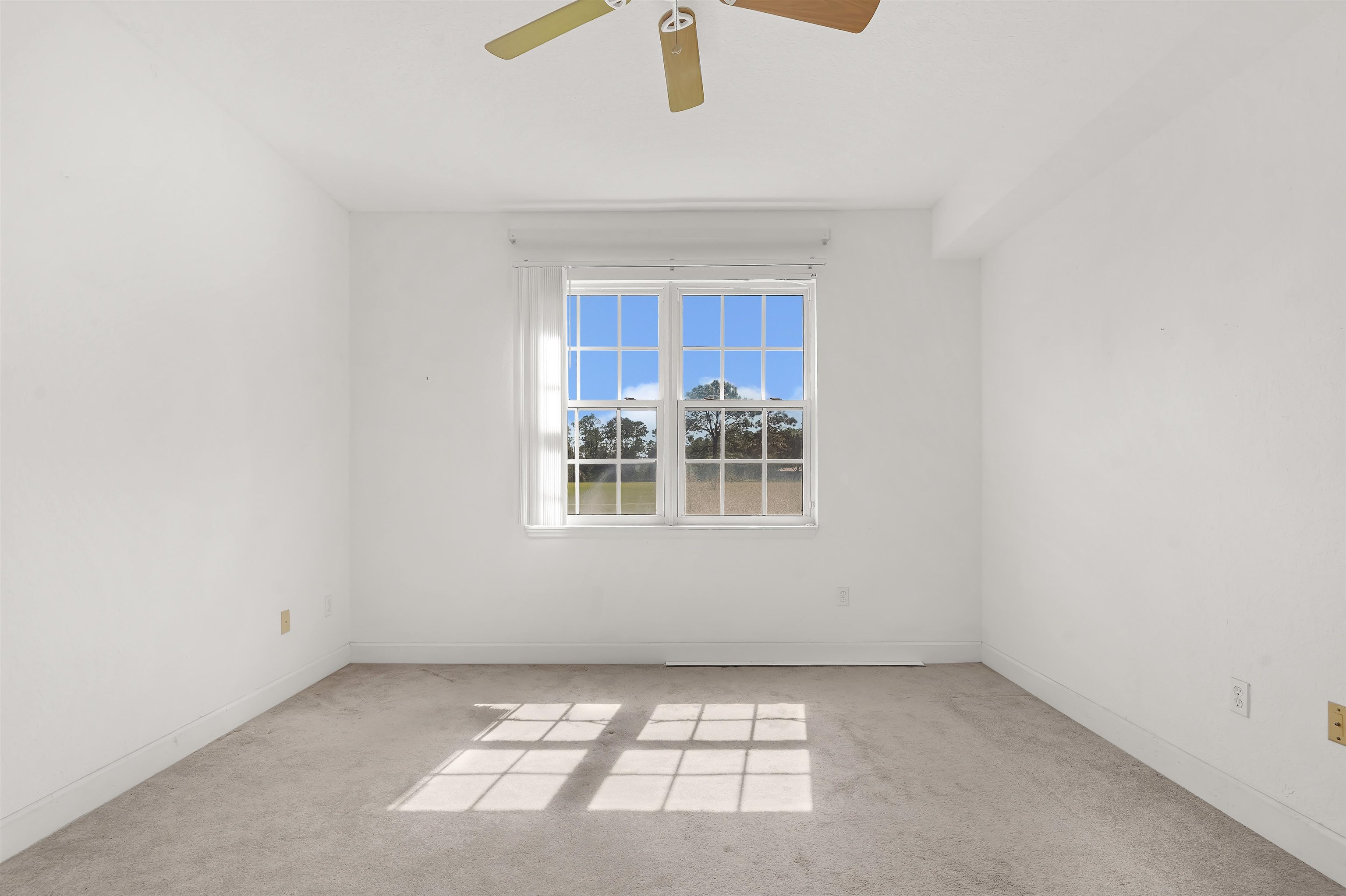 Image 16 of 40 For 626 Shores Blvd