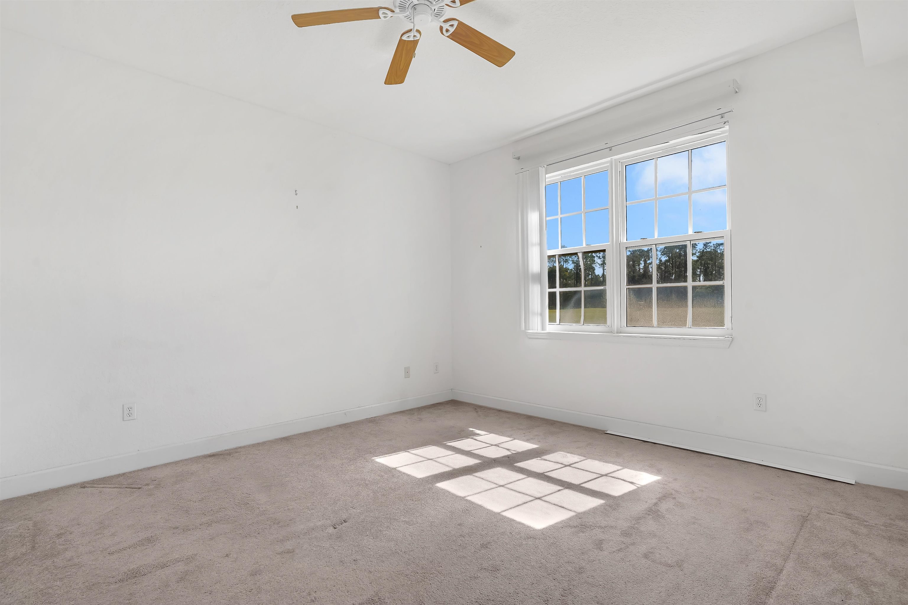 Image 26 of 40 For 626 Shores Blvd