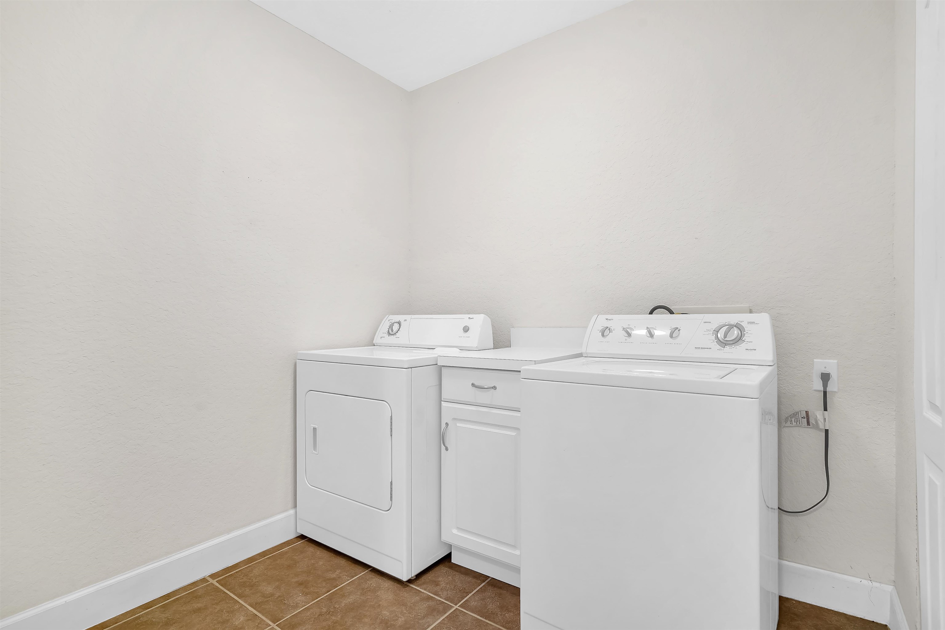 Image 28 of 40 For 626 Shores Blvd