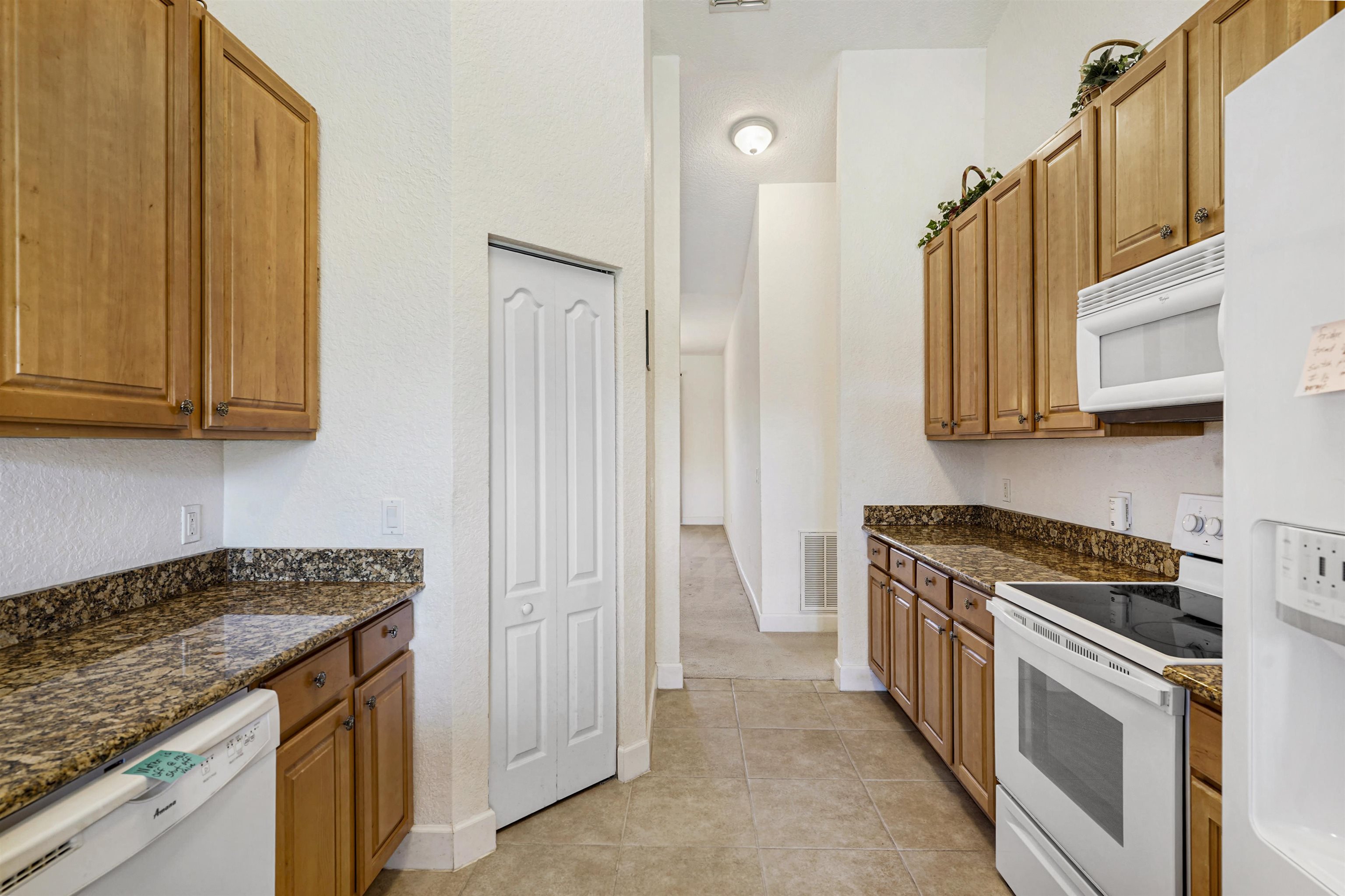 Image 17 of 47 For 632 Shores Blvd