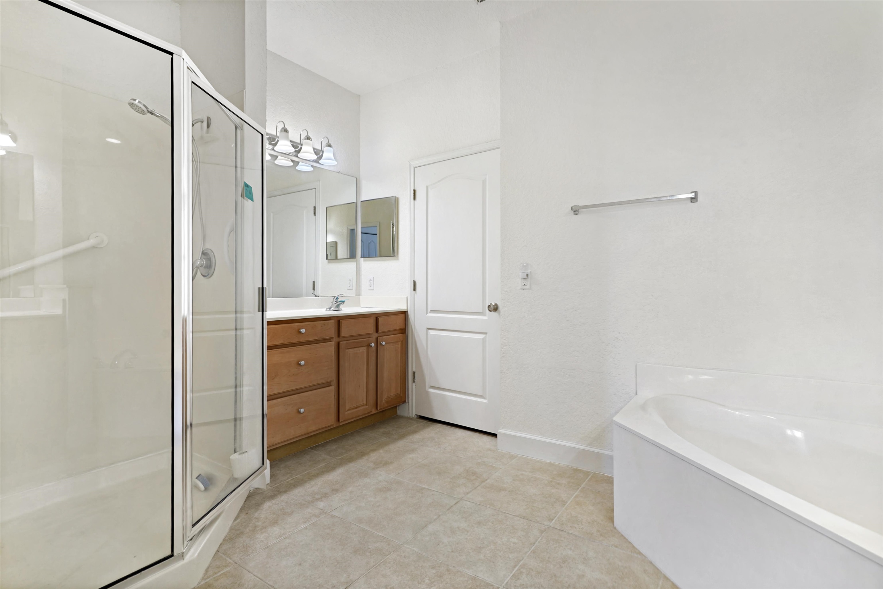 Image 24 of 47 For 632 Shores Blvd