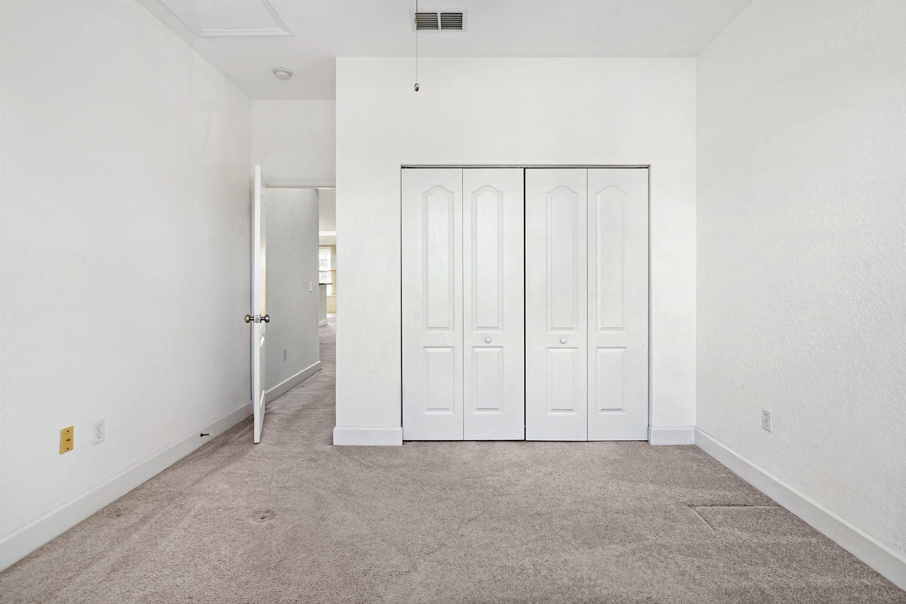 Image 31 of 47 For 632 Shores Blvd