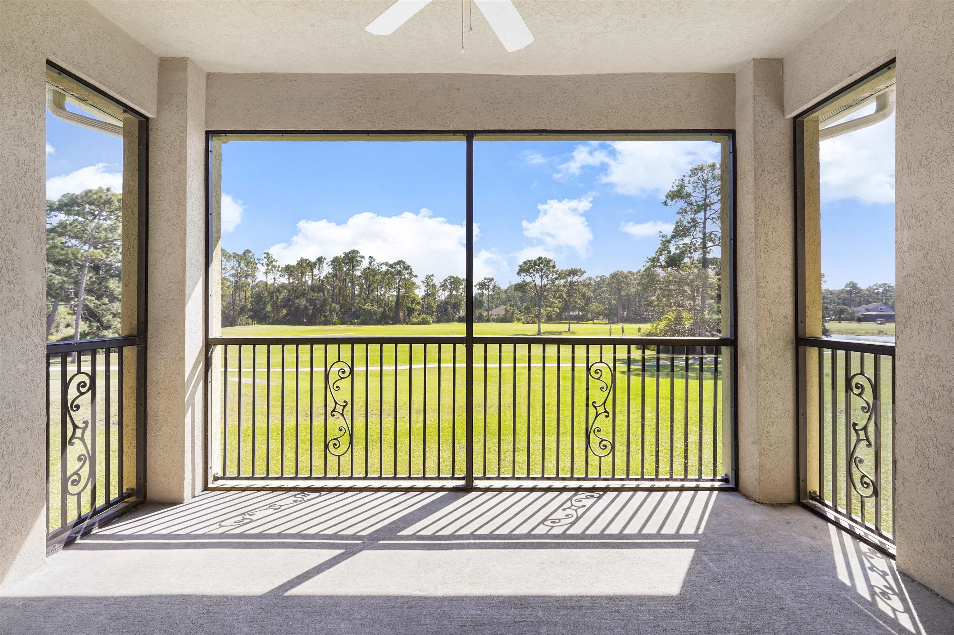 Image 35 of 47 For 632 Shores Blvd