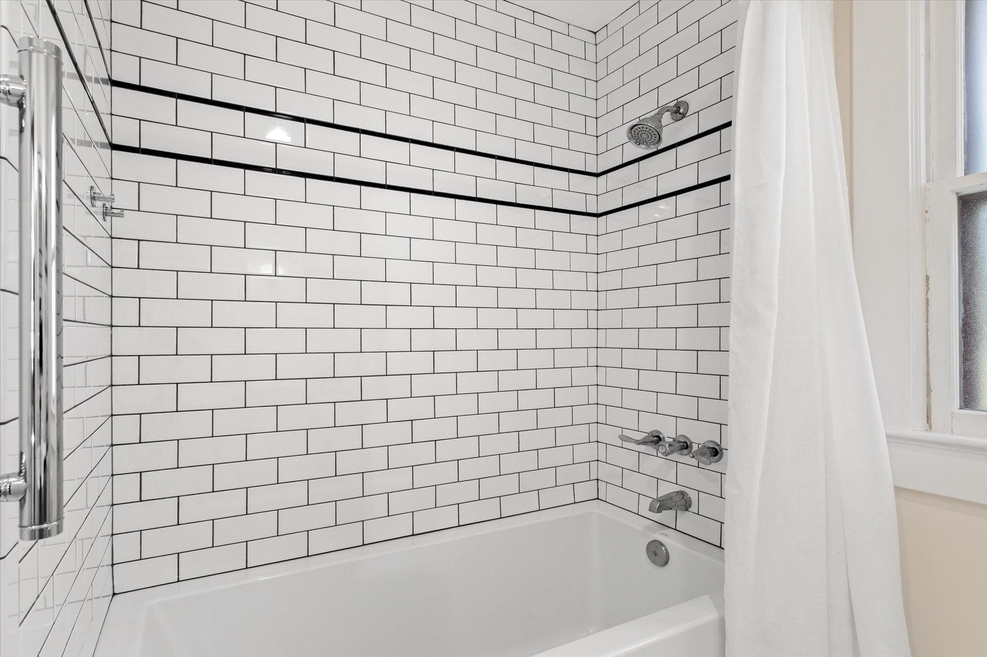 Image 54 of 76 For 16 Locust St