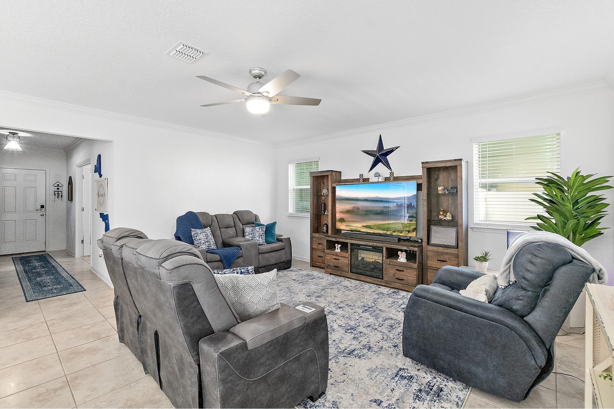 Image 10 of 47 For 246 Aventurine Ave