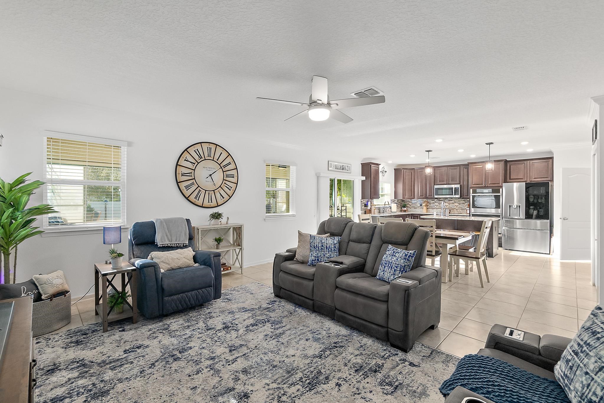 Image 11 of 47 For 246 Aventurine Ave