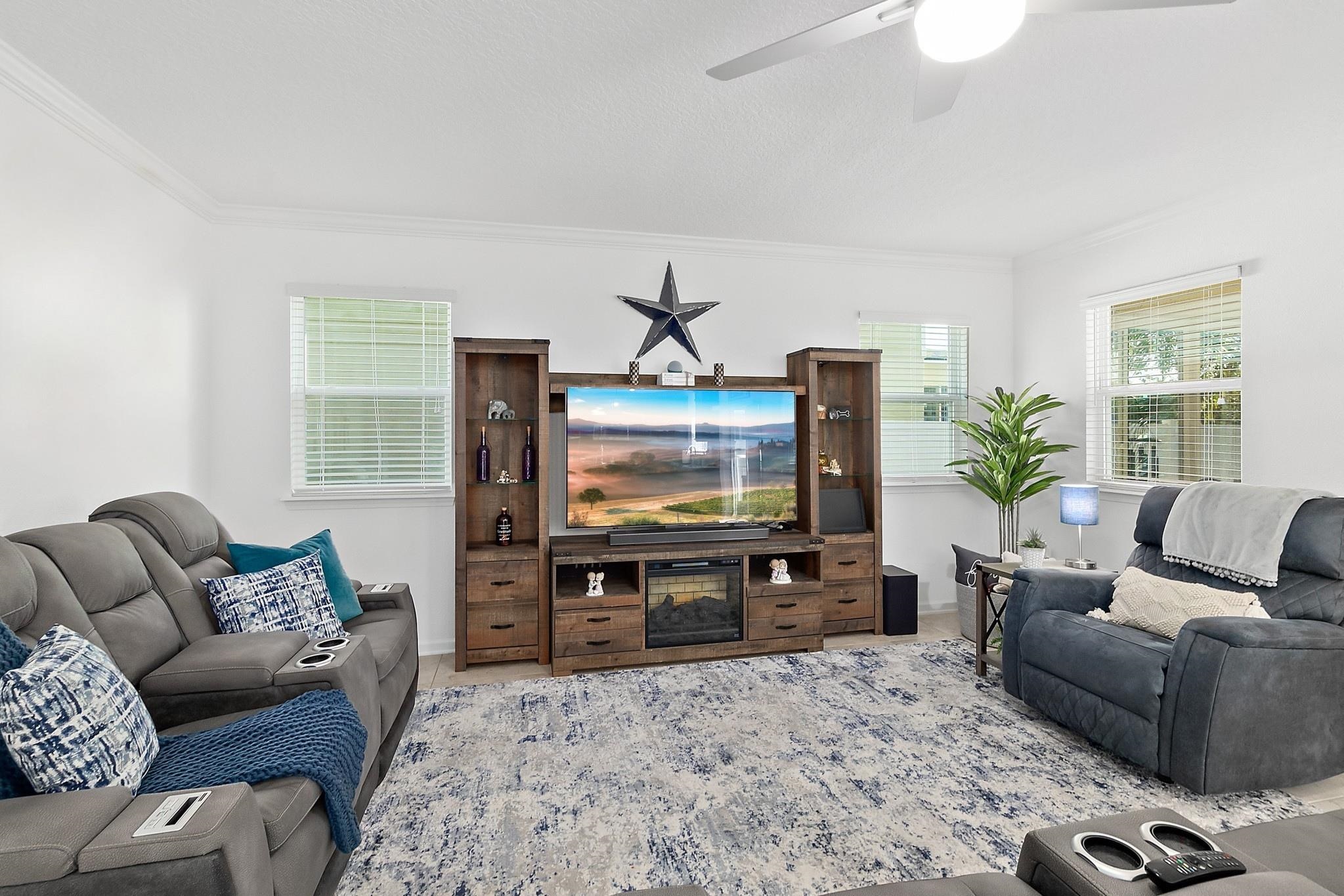 Image 13 of 47 For 246 Aventurine Ave