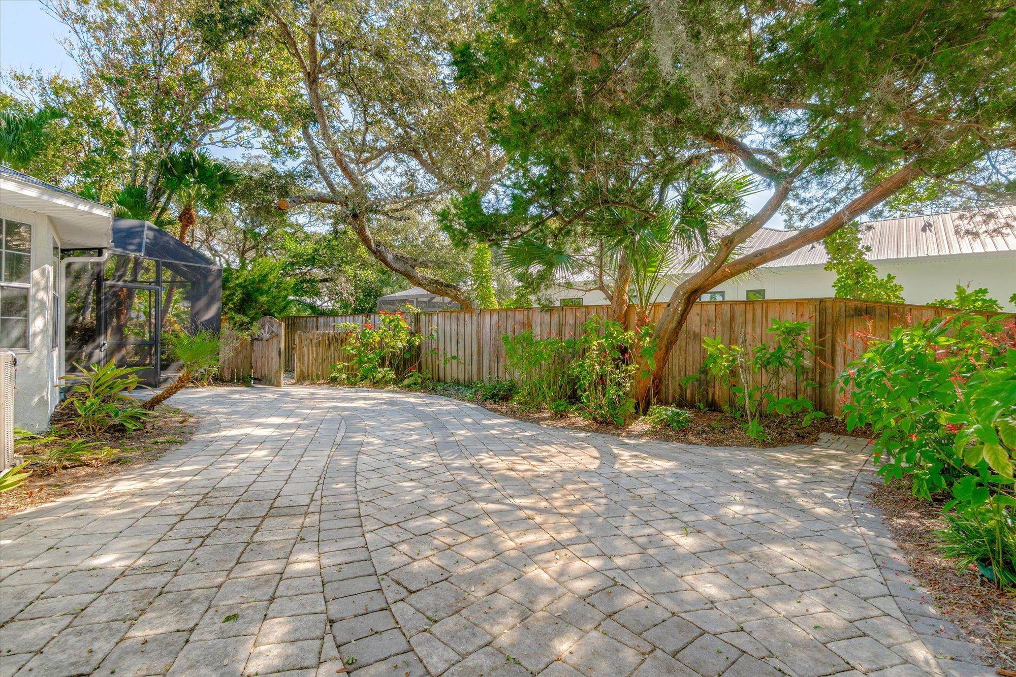 Image 26 of 35 For 34 Ocean Pines Dr