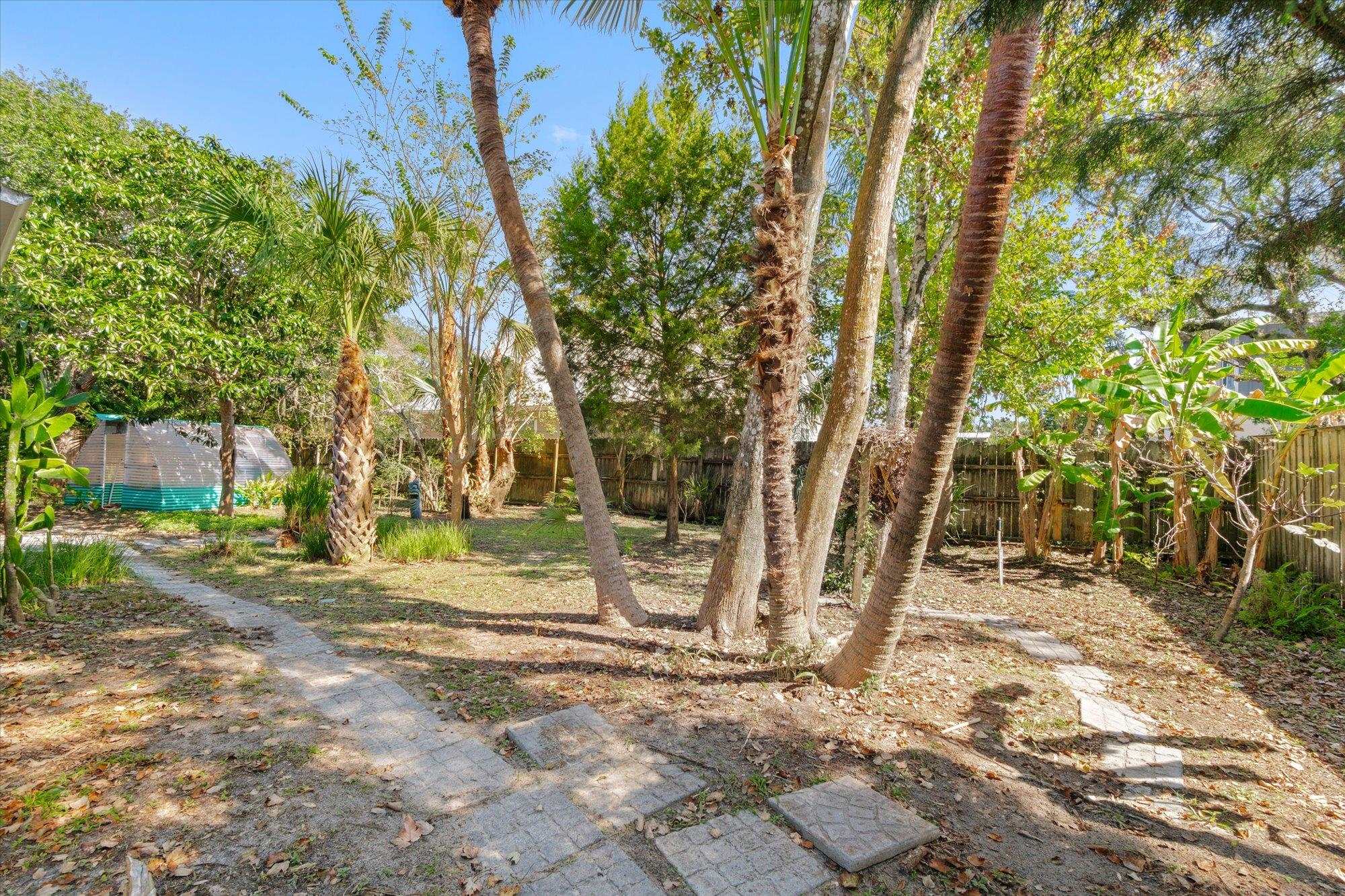 Image 29 of 35 For 34 Ocean Pines Dr