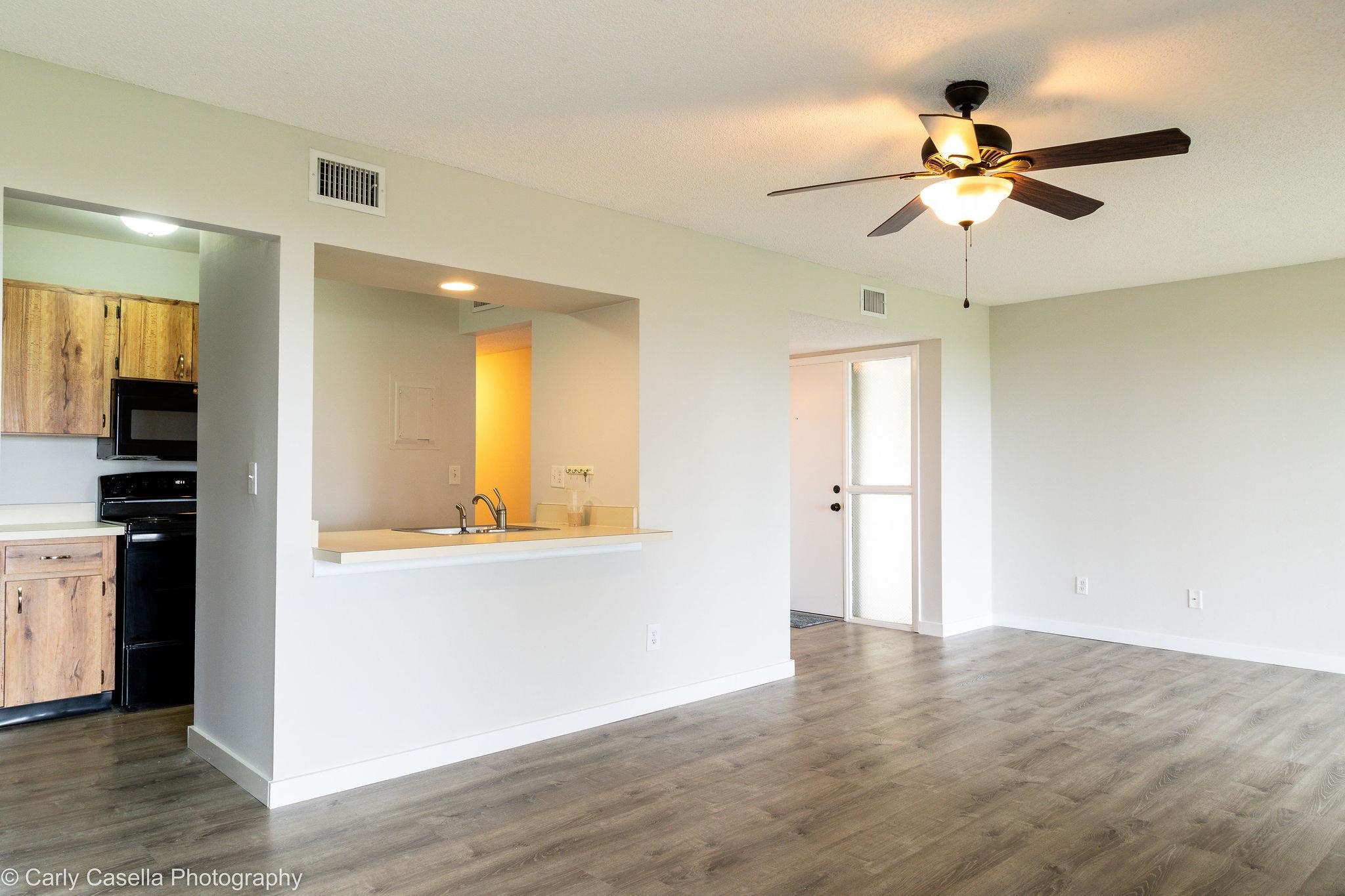 Image 17 of 22 For 30 Alcira Court