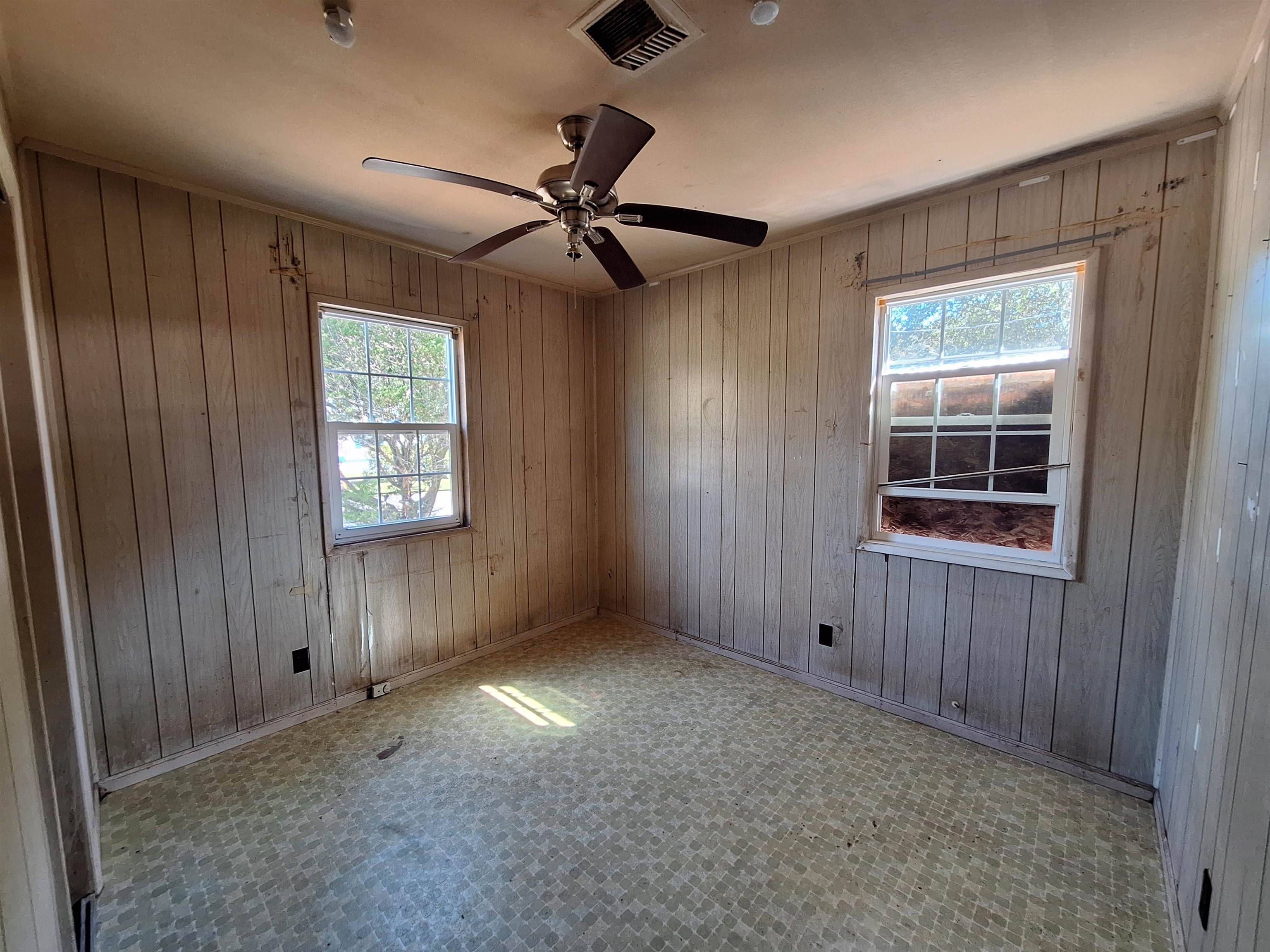 Image 15 of 31 For 450 Volusia St S