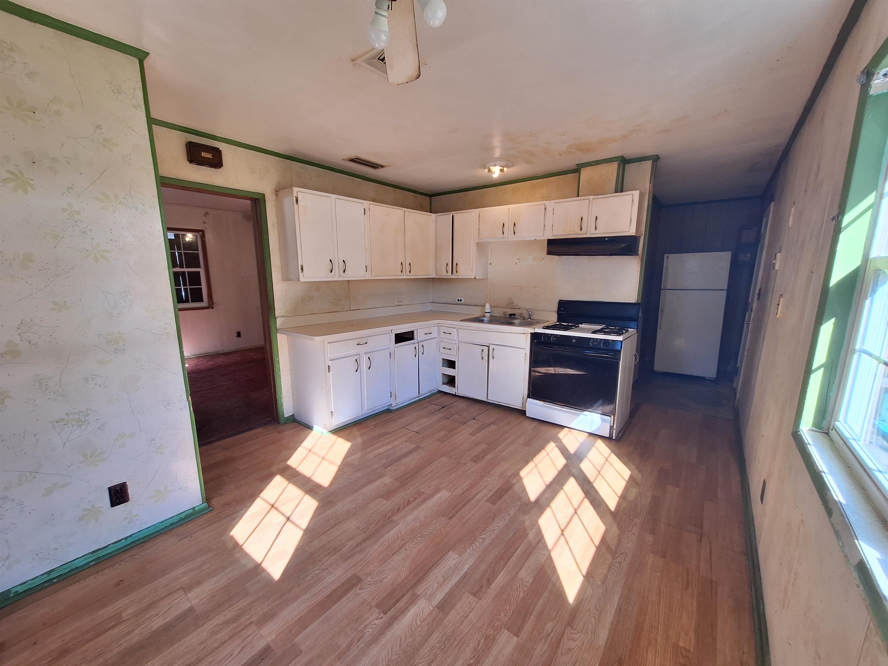 Image 8 of 31 For 450 Volusia St S