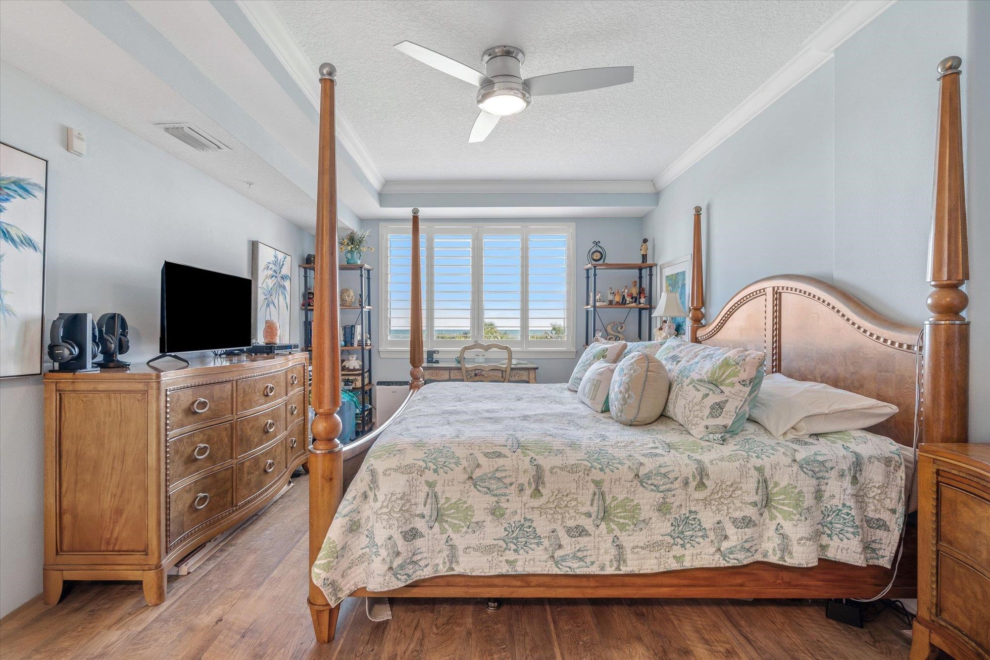 Image 13 of 56 For 60 Surfview Dr  214