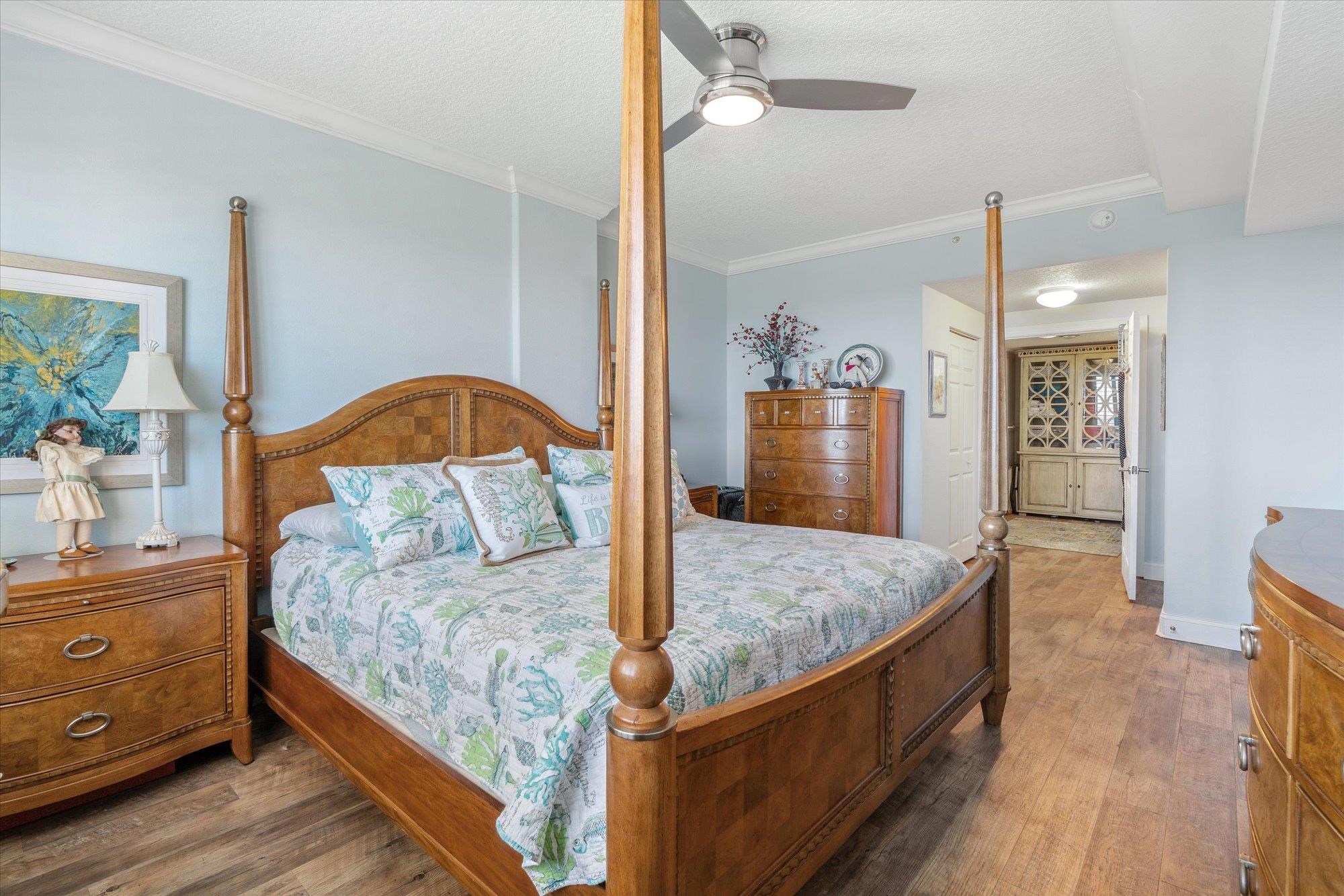 Image 15 of 56 For 60 Surfview Dr  214