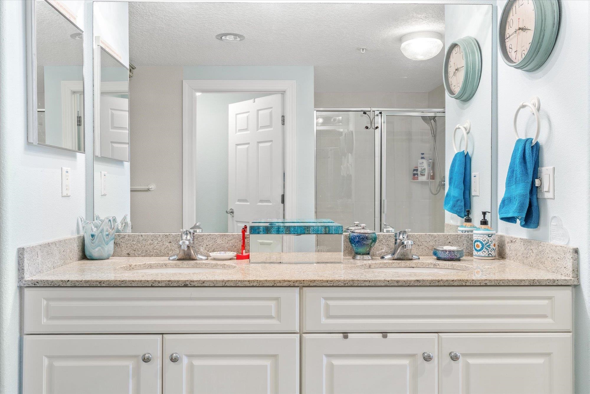 Image 19 of 56 For 60 Surfview Dr  214