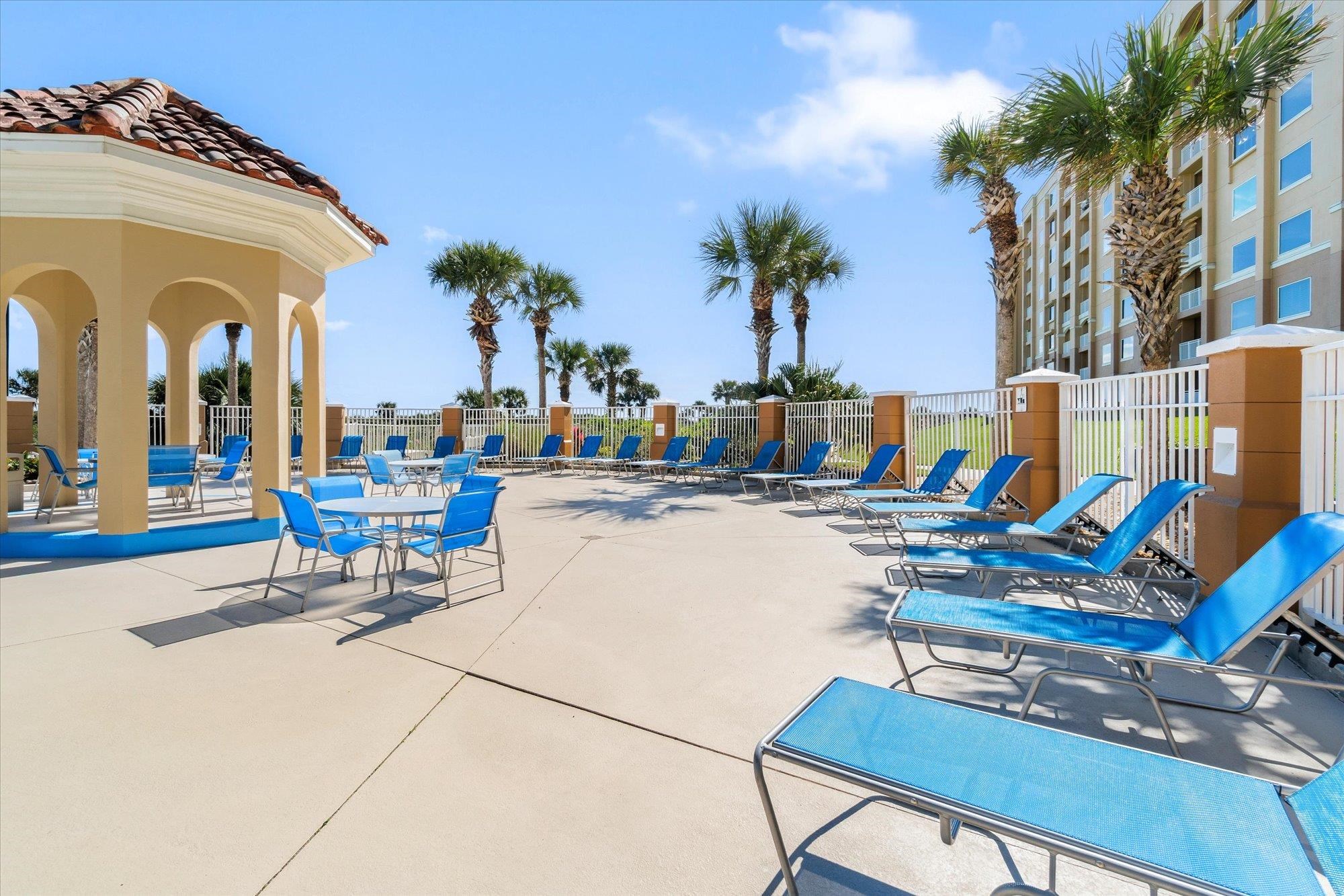 Image 36 of 56 For 60 Surfview Dr  214