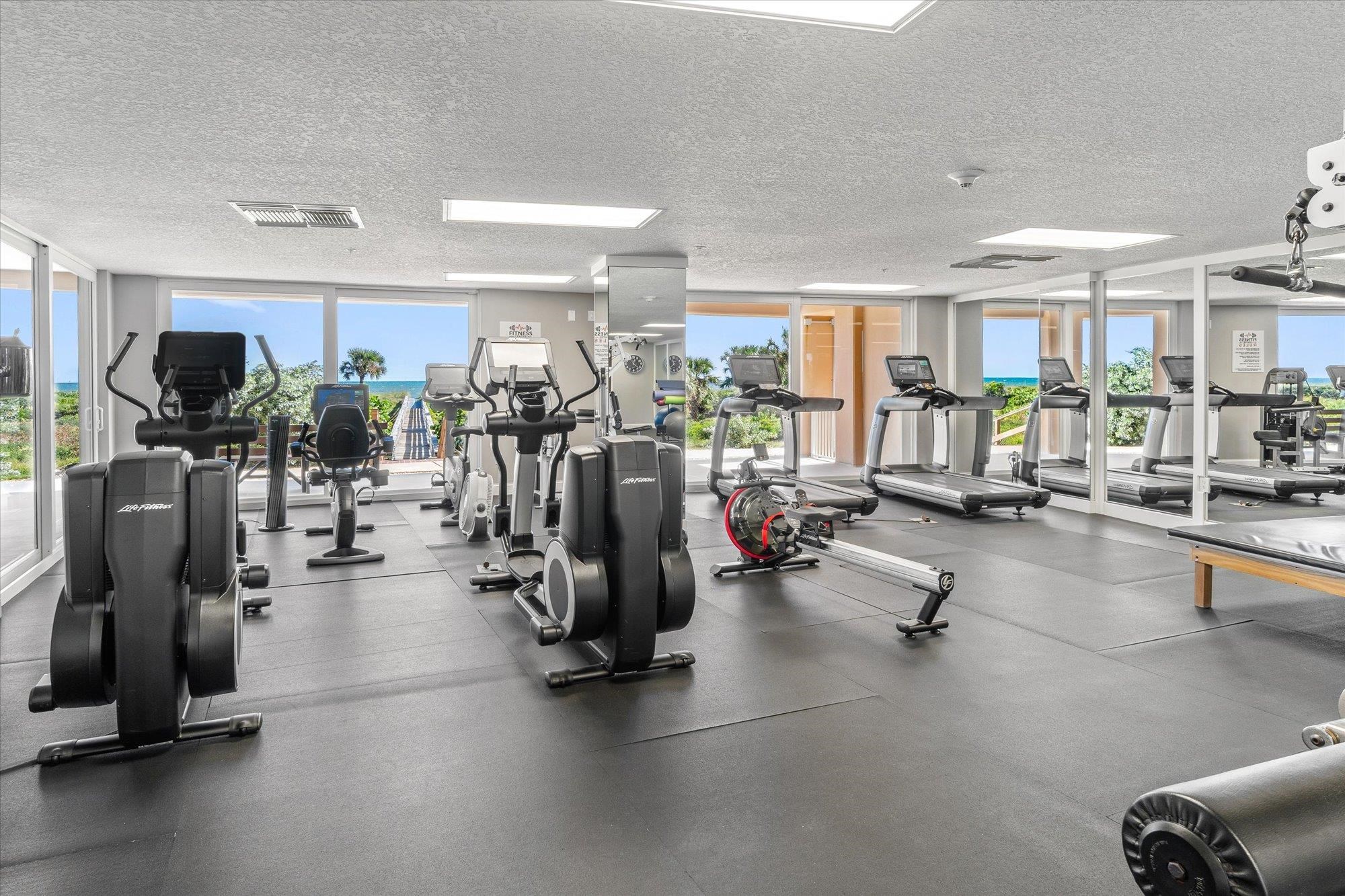 Image 38 of 56 For 60 Surfview Dr  214