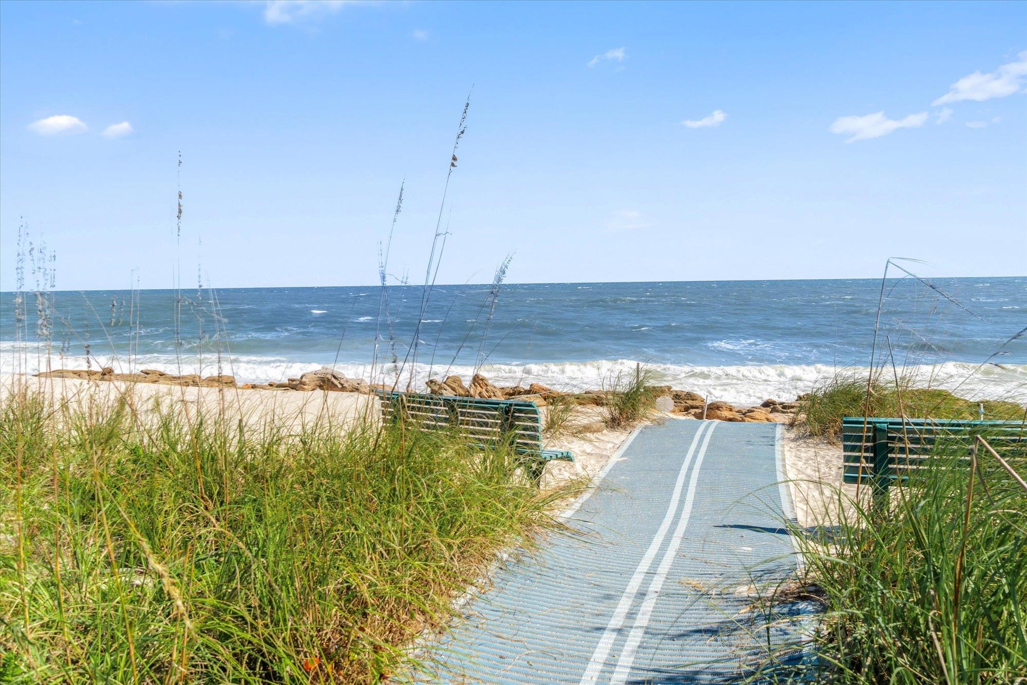 Image 44 of 56 For 60 Surfview Dr  214