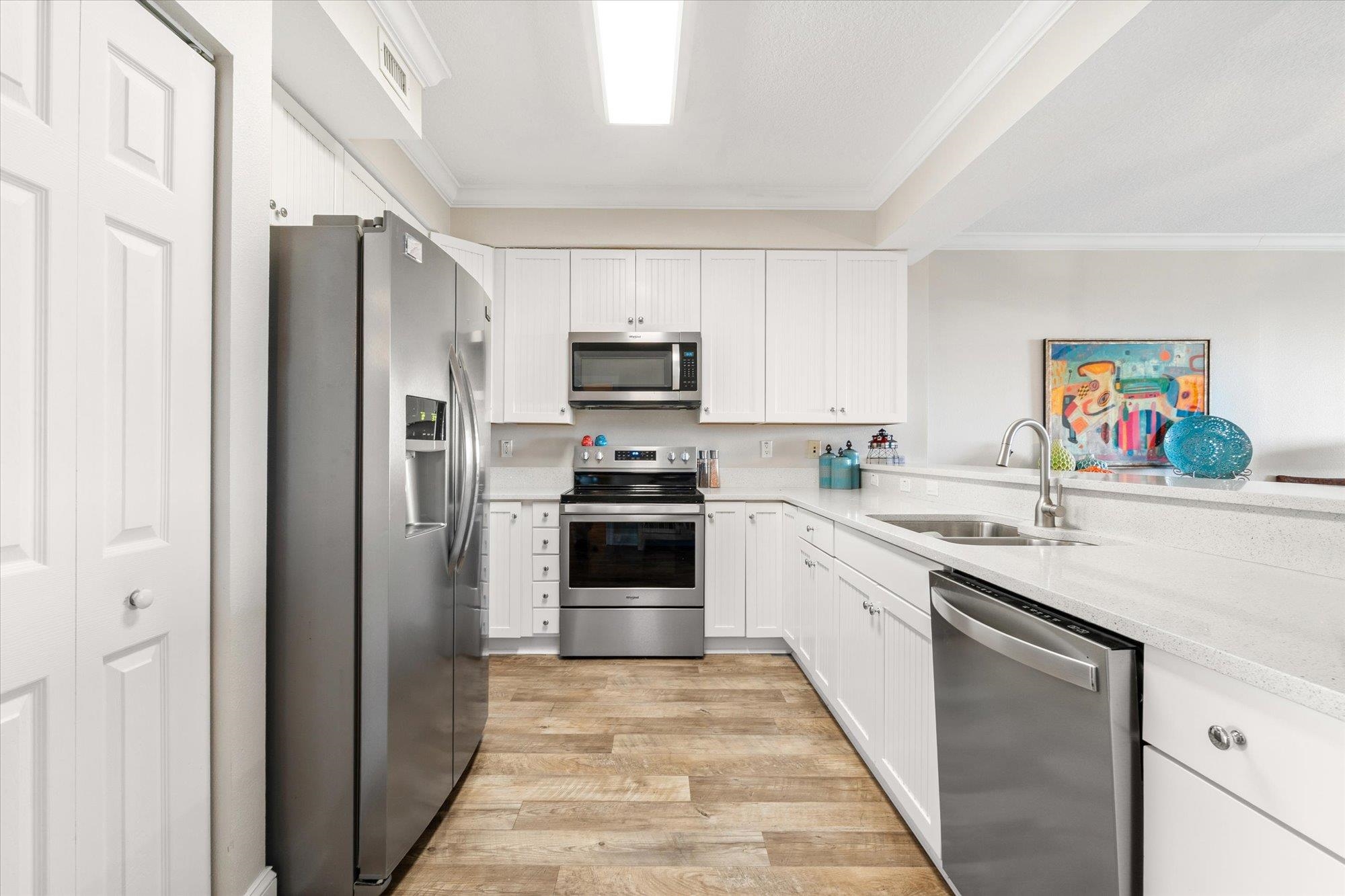 Image 6 of 56 For 60 Surfview Dr  214