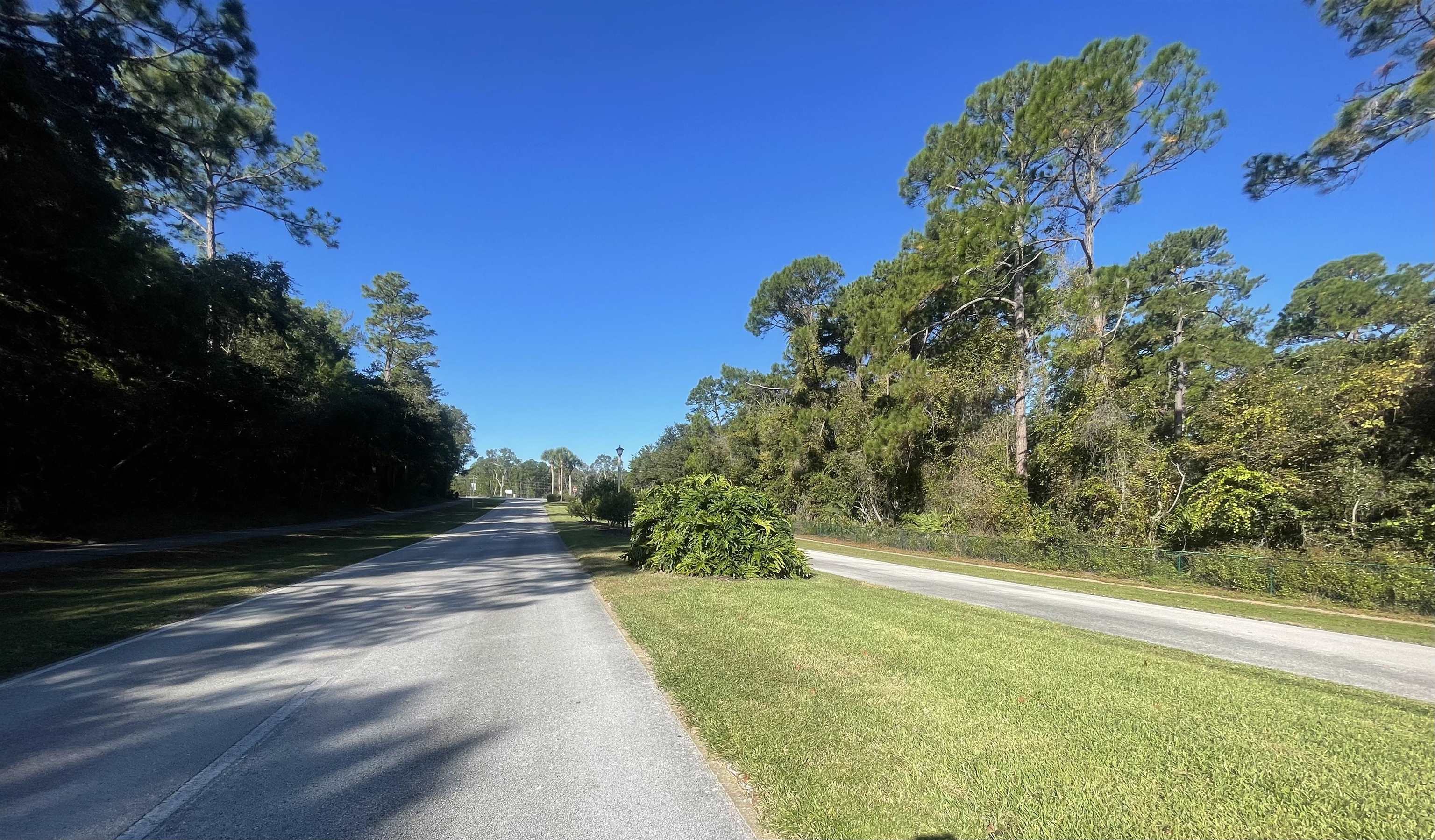 Image 12 of 33 For Shores Blvd