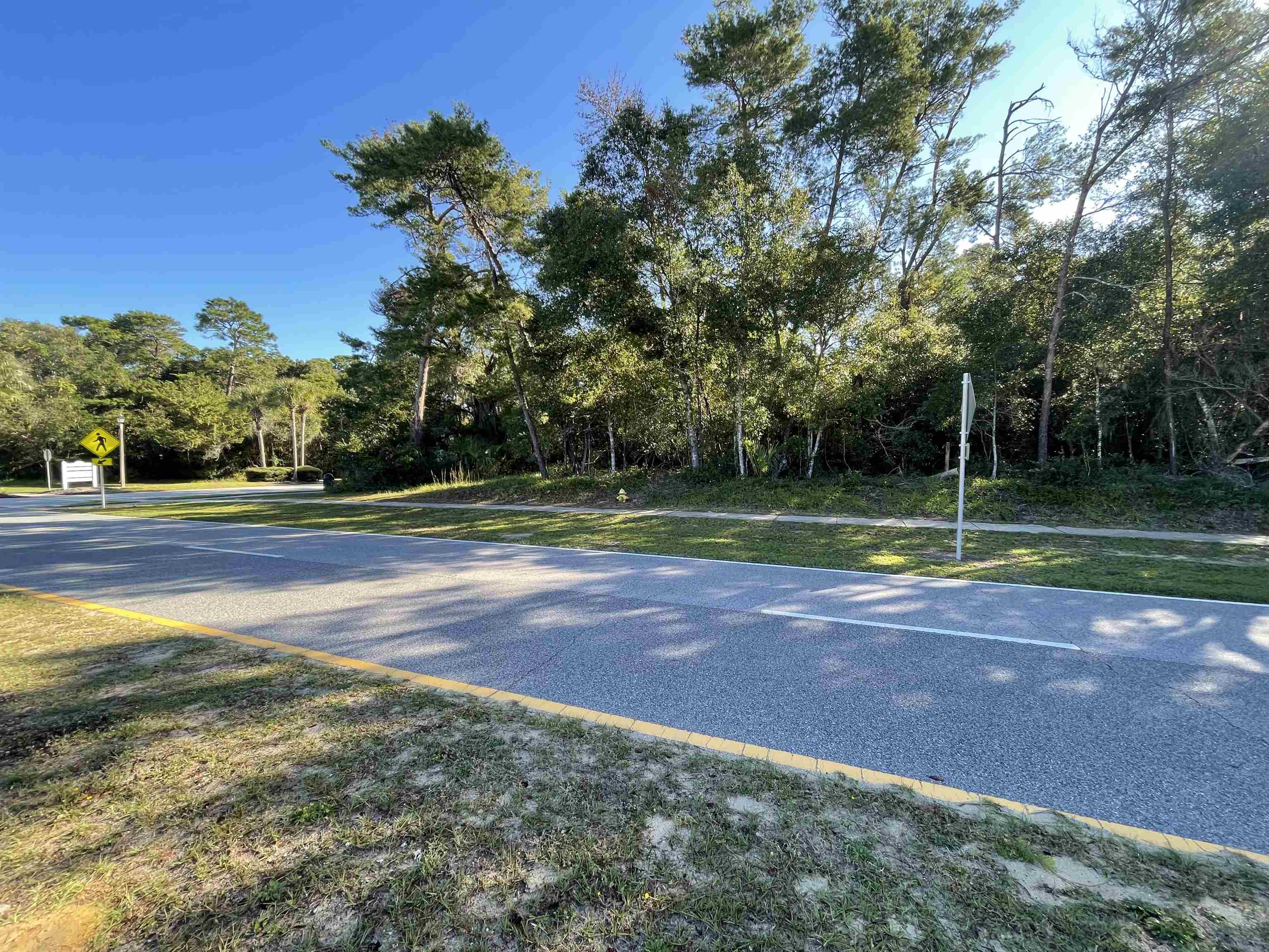 Image 18 of 33 For Shores Blvd