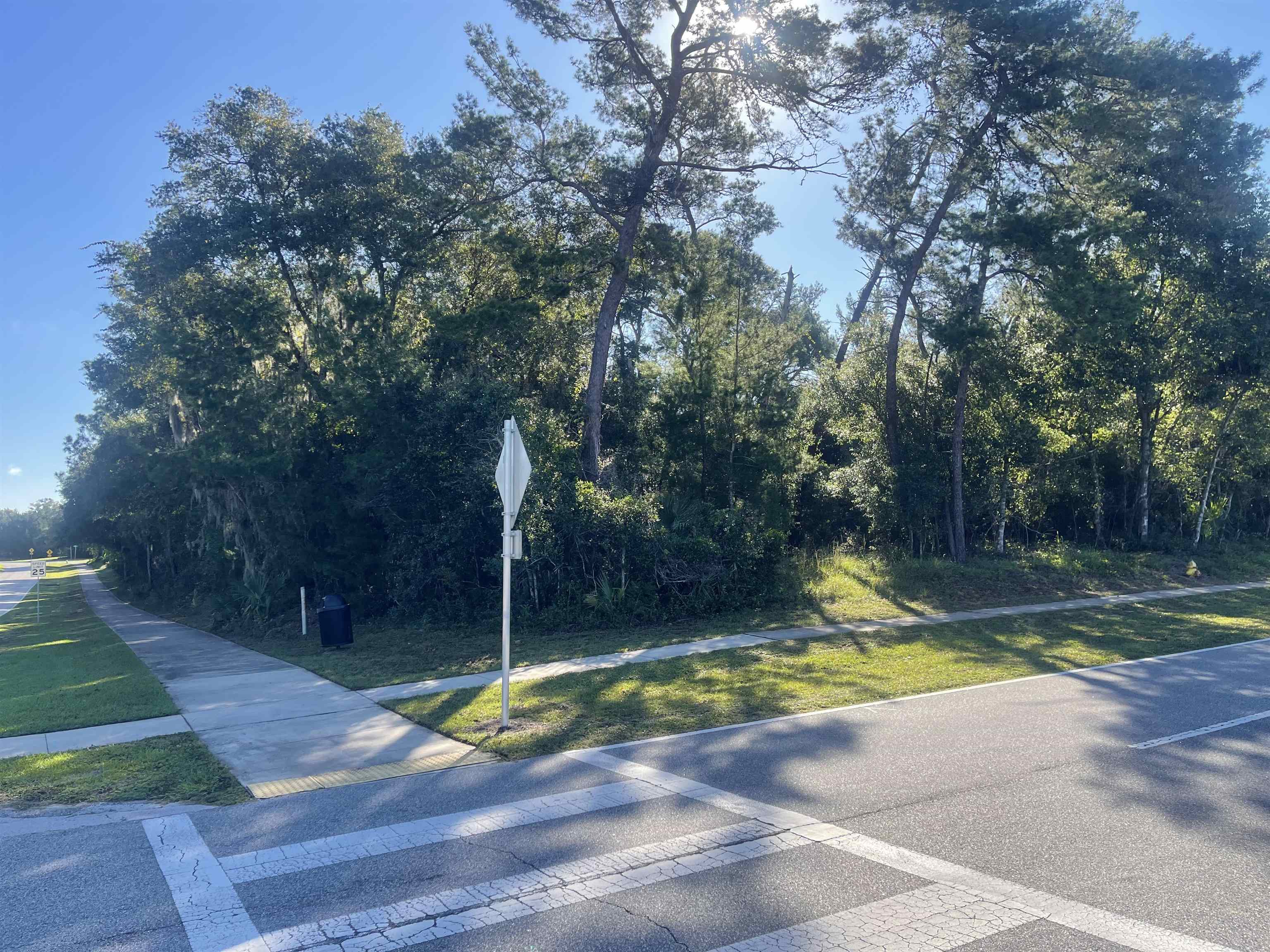 Image 21 of 33 For Shores Blvd