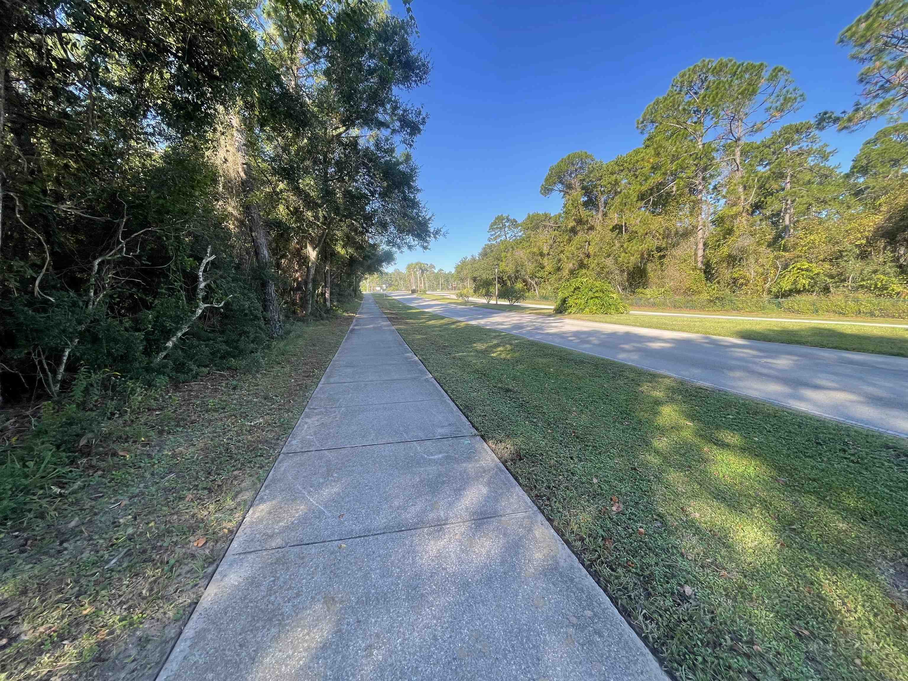 Image 7 of 33 For Shores Blvd