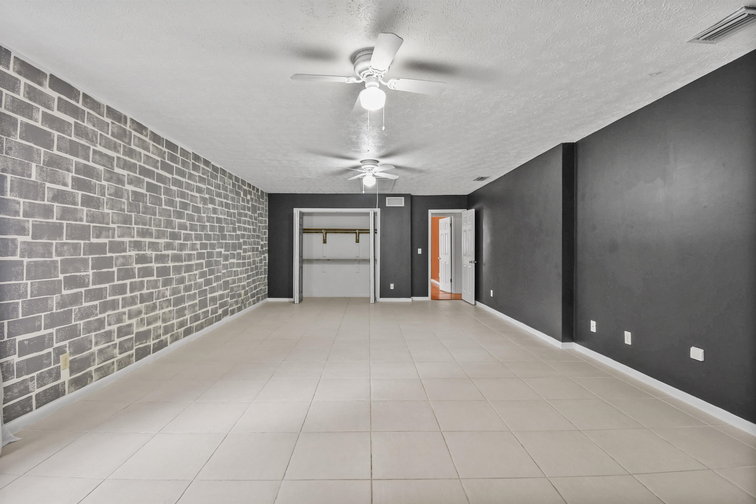 Image 11 of 39 For 200 Theodore St